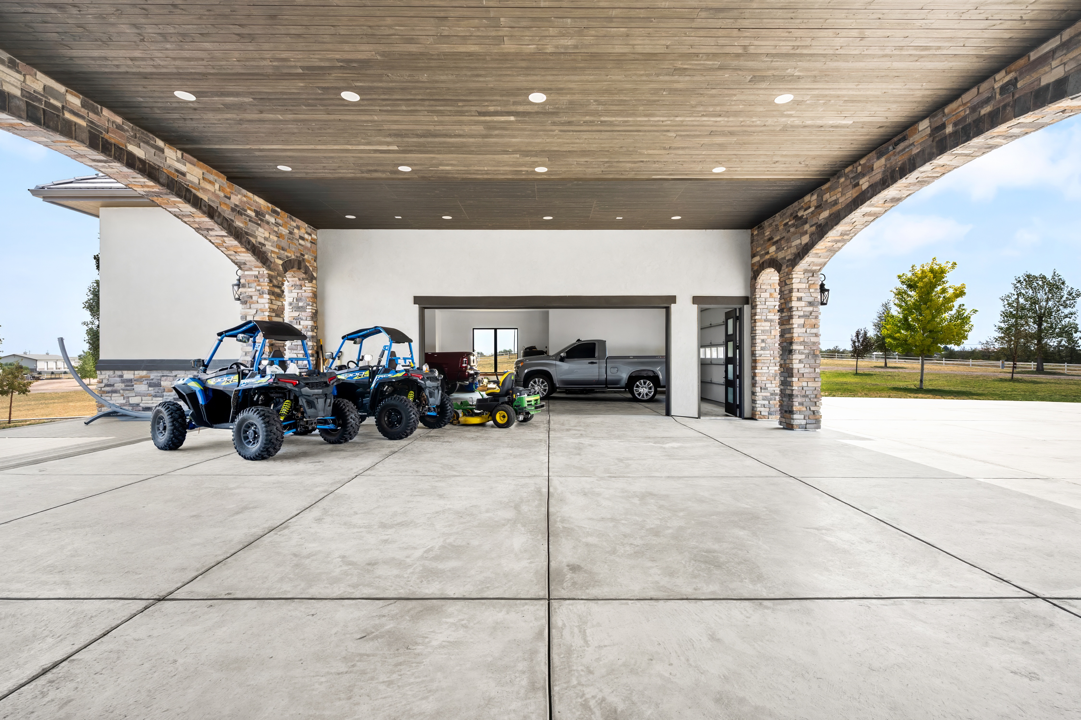  Breathtaking custom estate on 35 agriculturally zoned acres - 物件實景