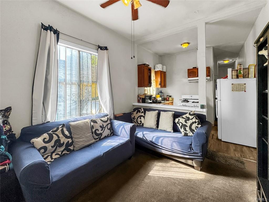 Los Angeles, California, 90011, United States, 12 Bedrooms Bedrooms, ,Residential,For Sale,1986052