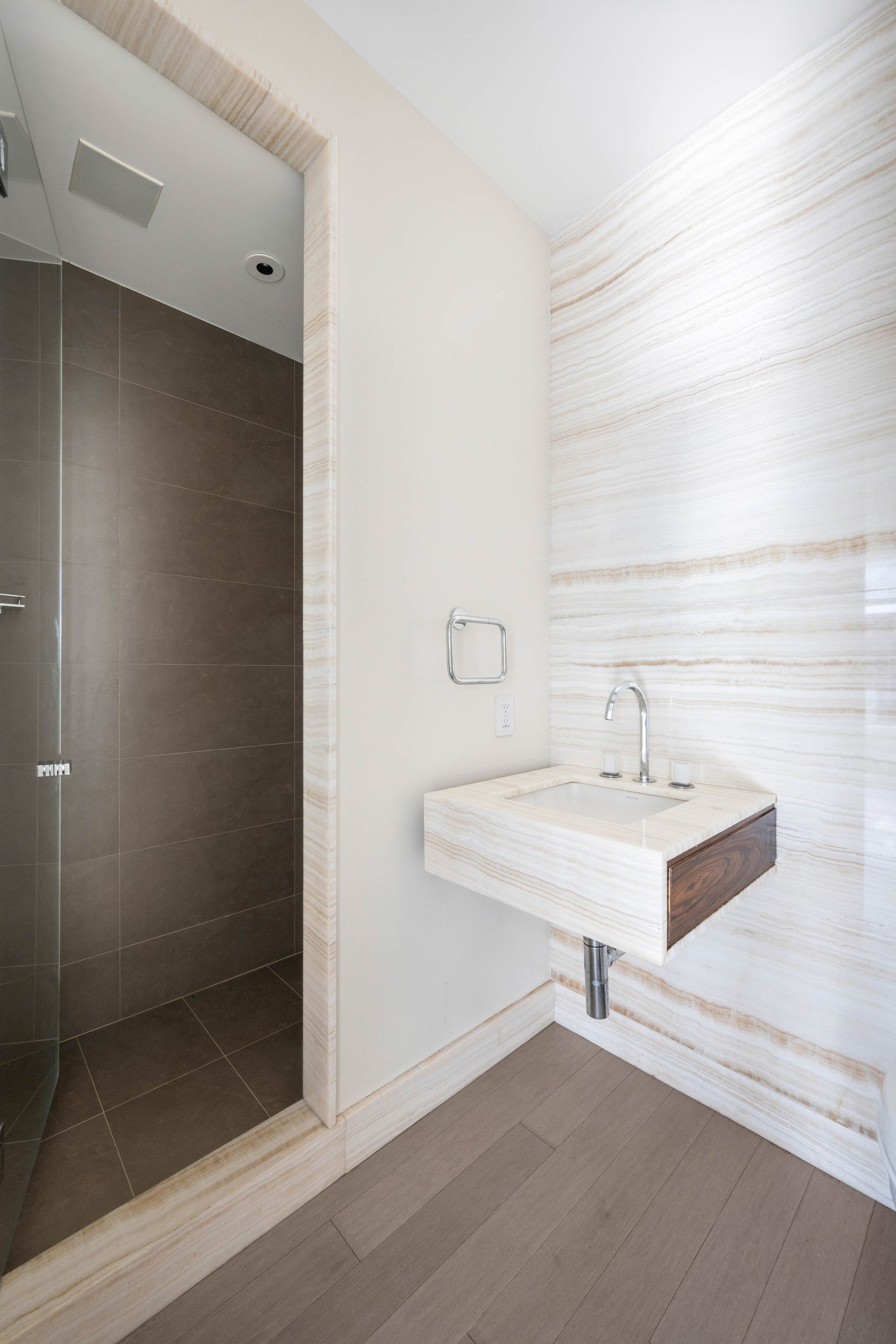  250 E 54th St, 36D - 物件實景