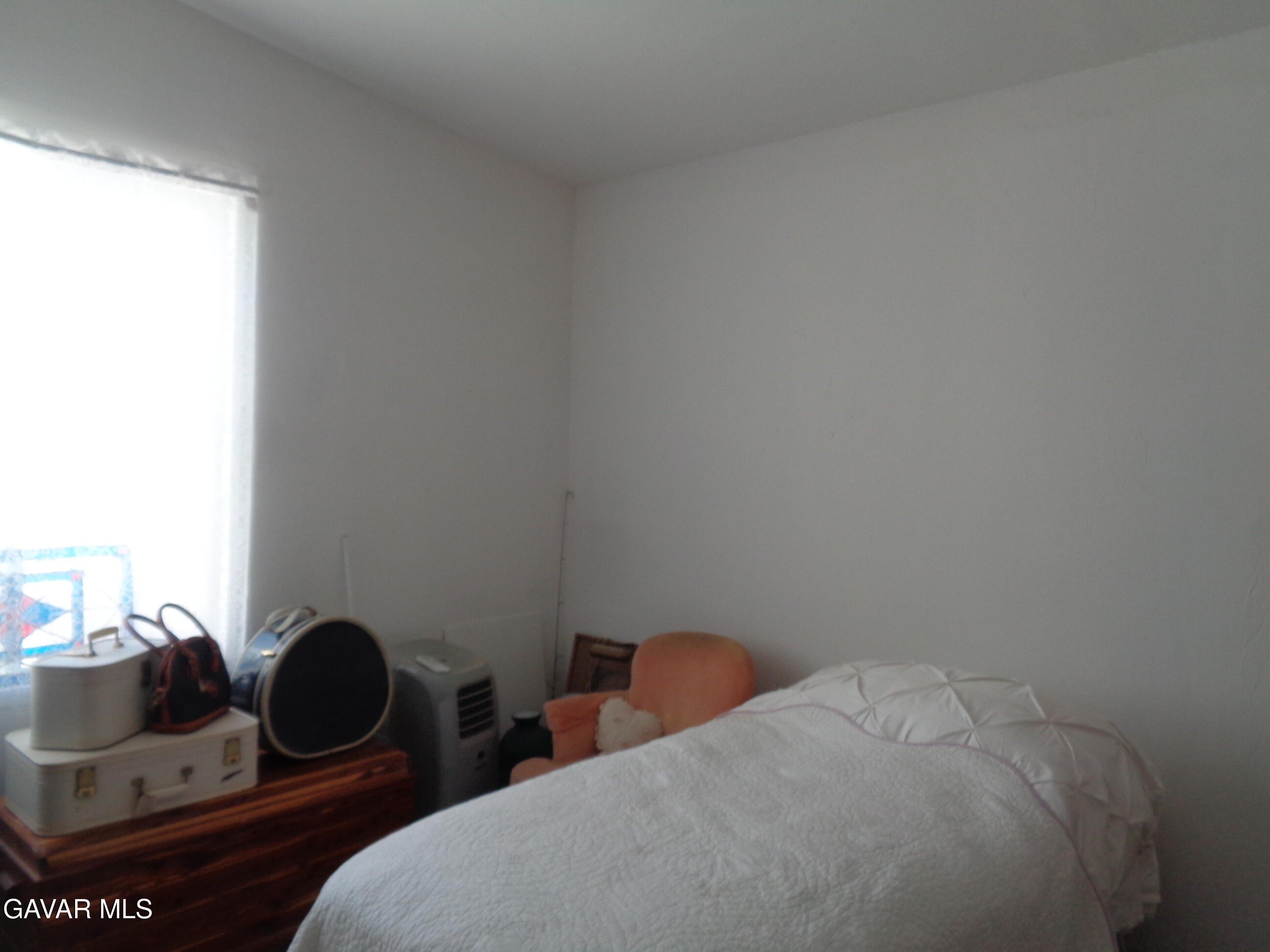 Littlerock, California, 93543, United States, 5 Bedrooms Bedrooms, ,1 BathroomBathrooms,Residential,For Sale,1975101