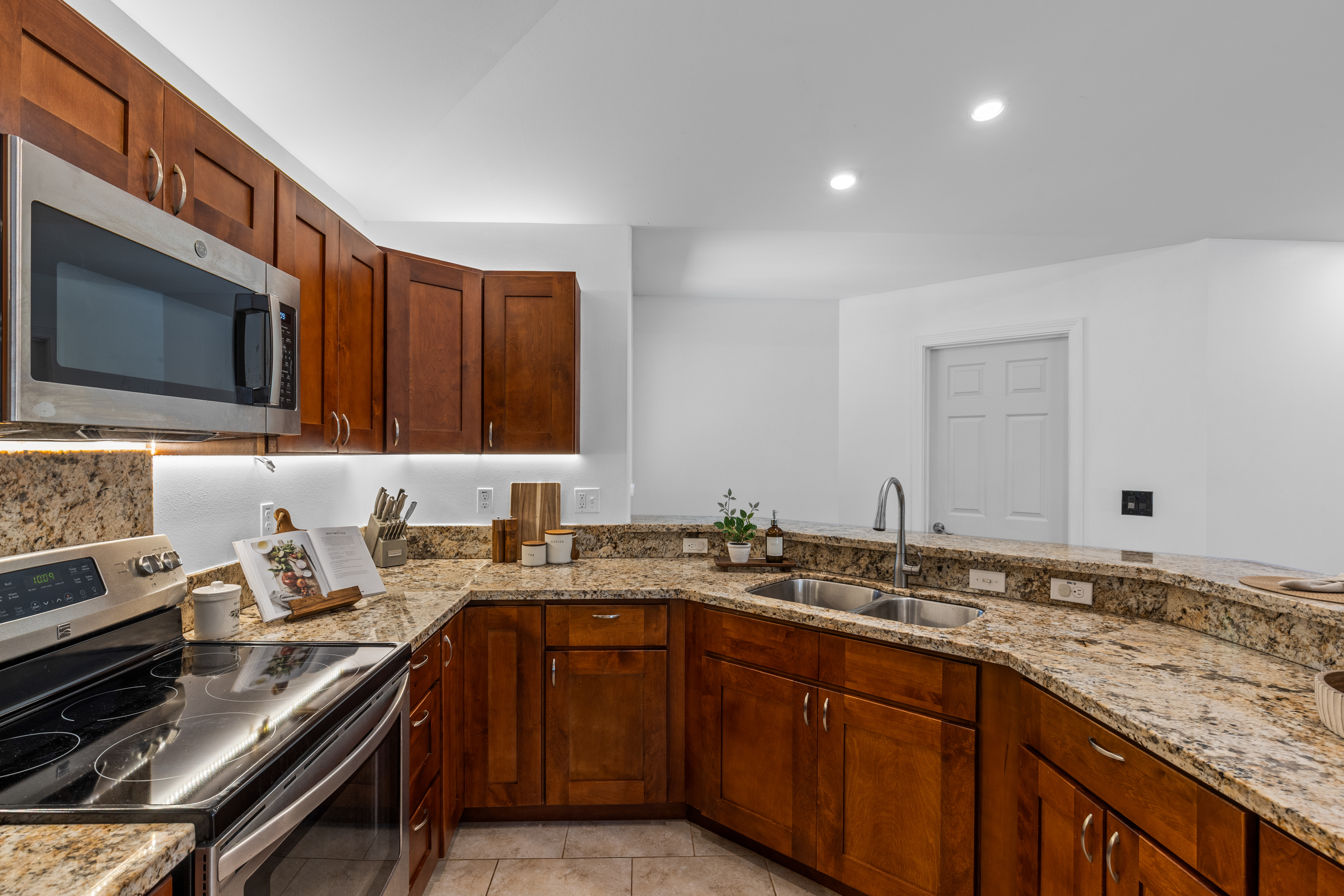 Mountain View, Hawaii, 96760, United States, 4 Bedrooms Bedrooms, ,2 BathroomsBathrooms,Residential,For Sale,1940601