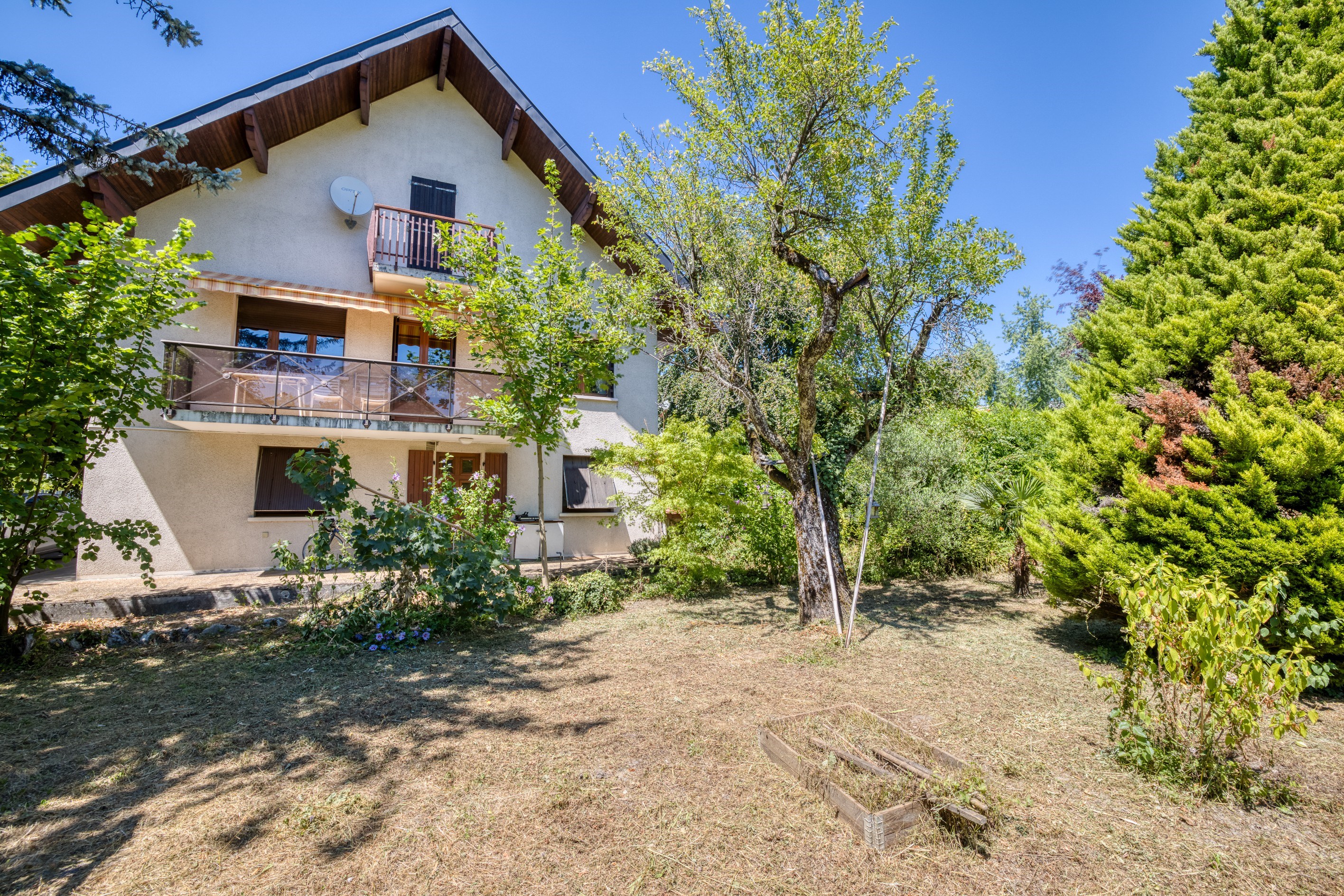  Former farmhouse with rare volumes and strong potential - 物件實景