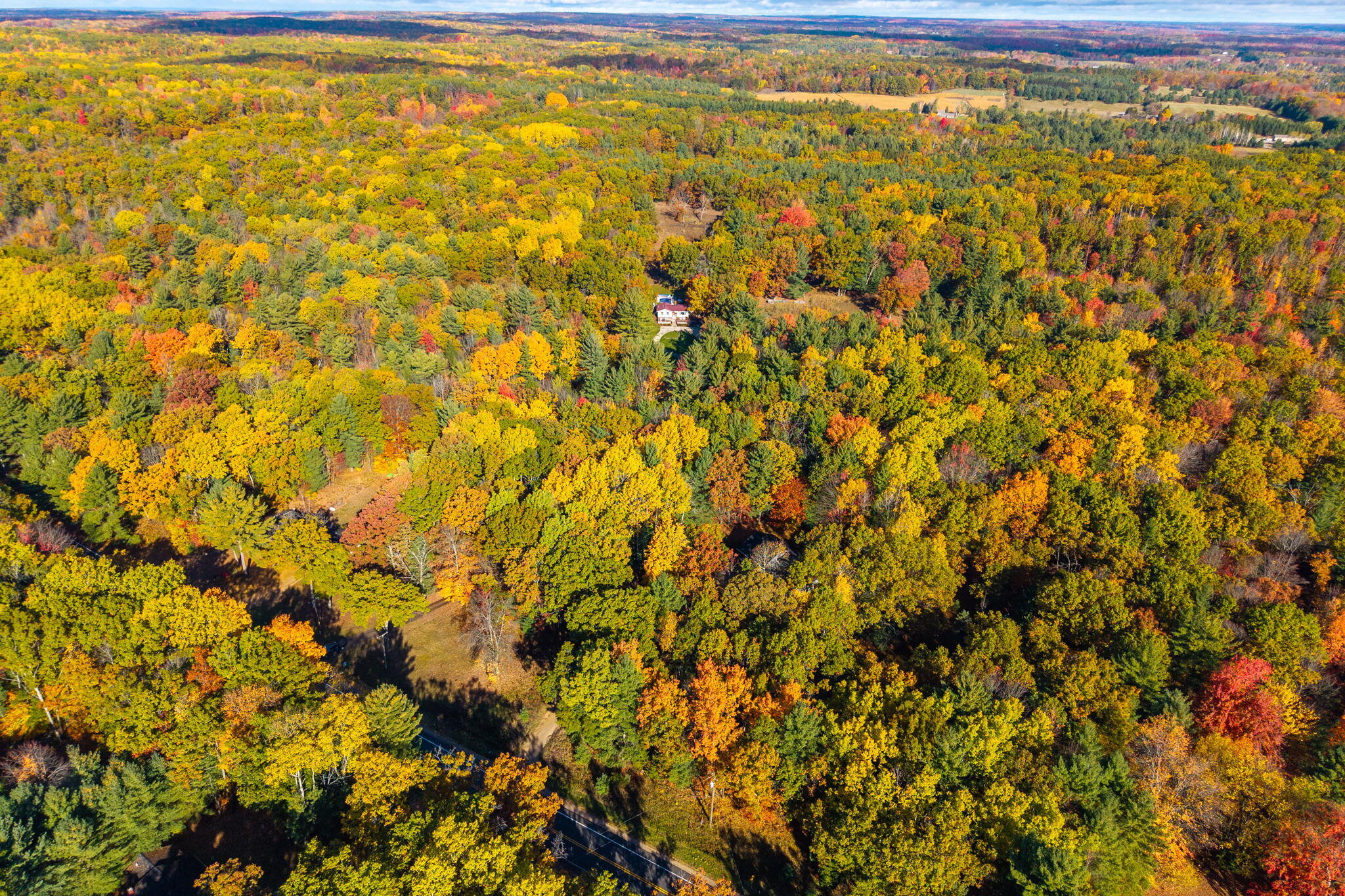 Big Rapids, Michigan, 49307, United States, 3 Bedrooms Bedrooms, ,2 BathroomsBathrooms,Residential,For Sale,1951282