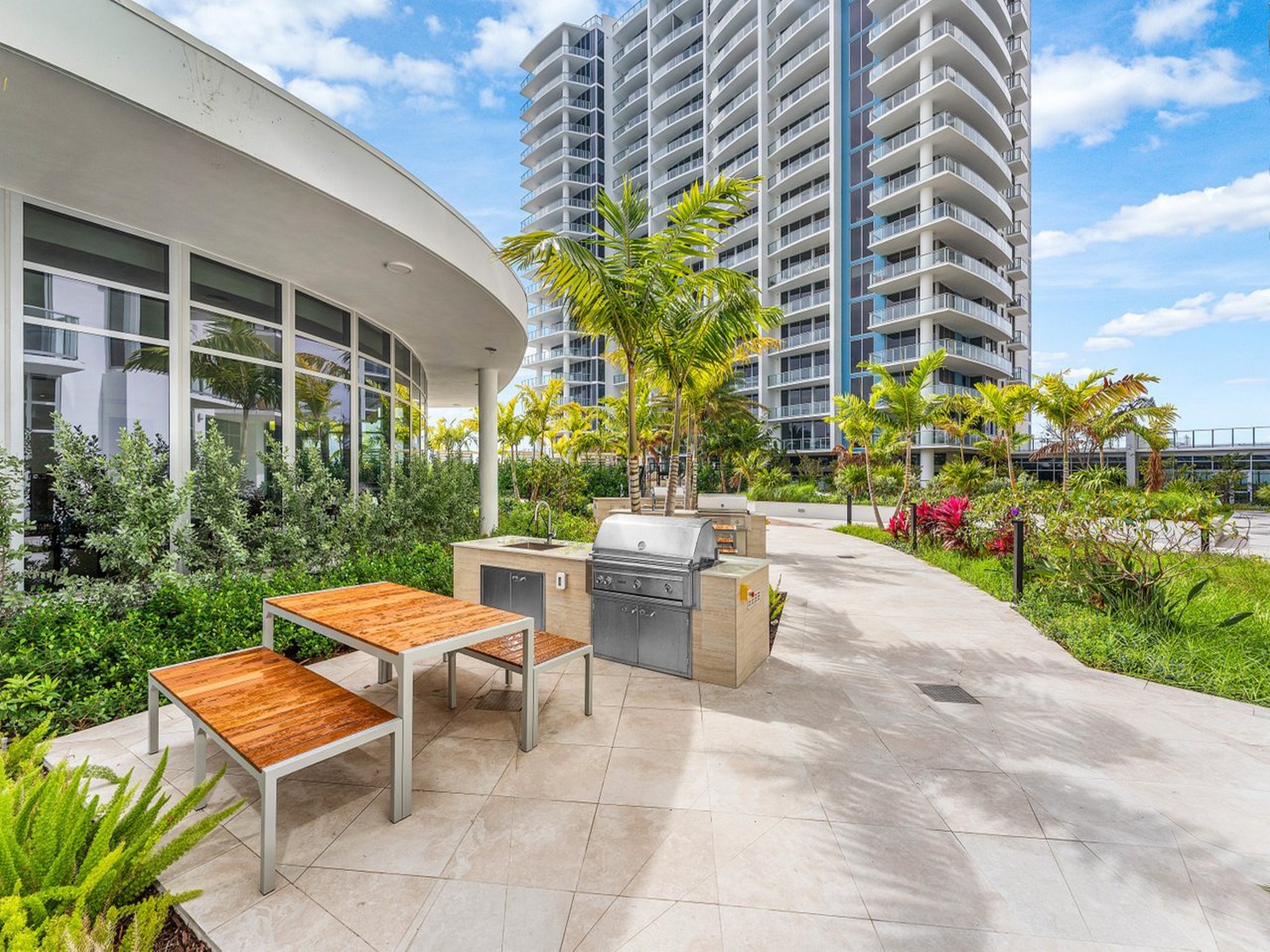  220 Lake Shore Drive, Lake Park, FL, 33403 - 物件實景