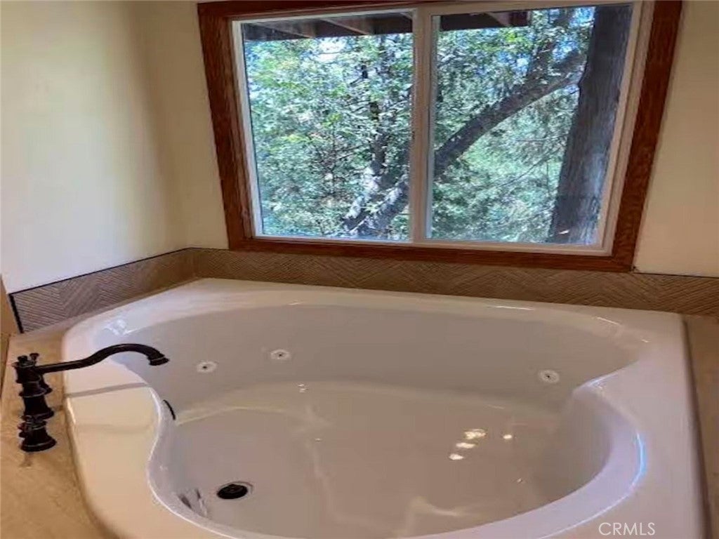 Crestline, California, 92325, United States, 3 Bedrooms Bedrooms, ,3 BathroomsBathrooms,Residential,For Sale,1939117