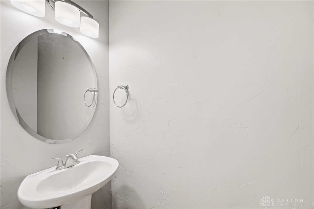 Washington Twp, Ohio, 45458, United States, 4 Bedrooms Bedrooms, ,4 BathroomsBathrooms,Residential,For Sale,2003269