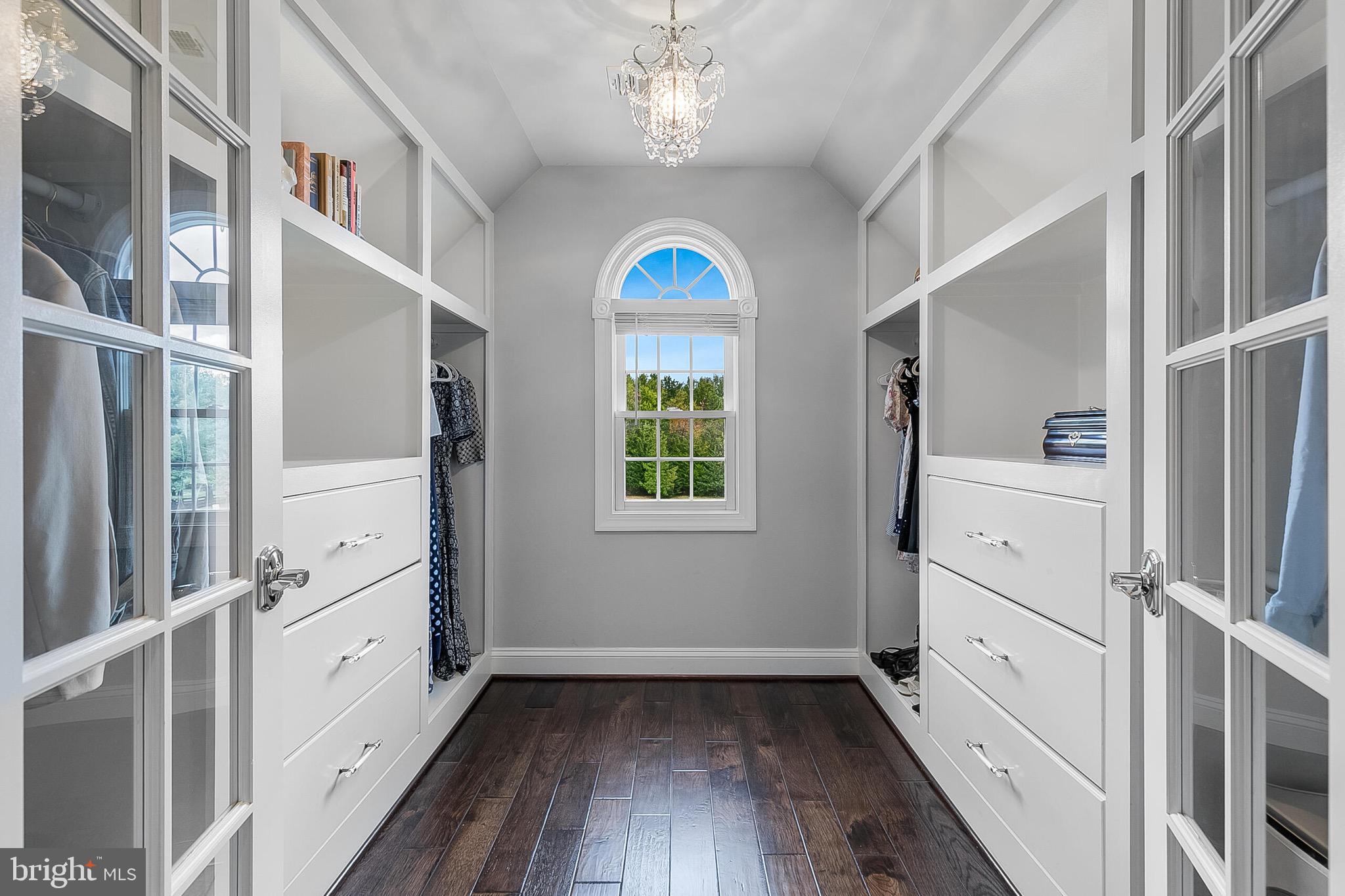 Aldie, Virginia, 20105, United States, 5 Bedrooms Bedrooms, ,7 BathroomsBathrooms,Residential,For Sale,1980828