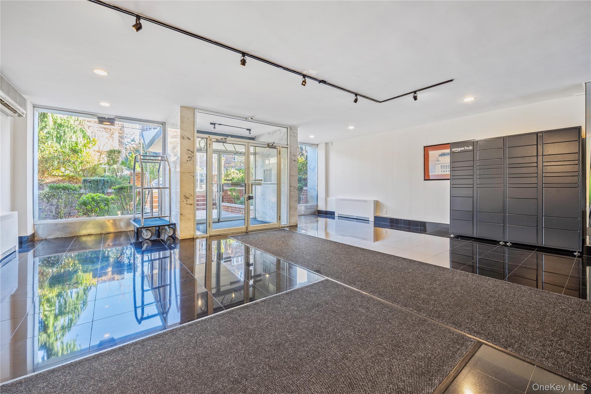  72-10 112 Street, Forest Hills, NY, 11375 - 物件實景