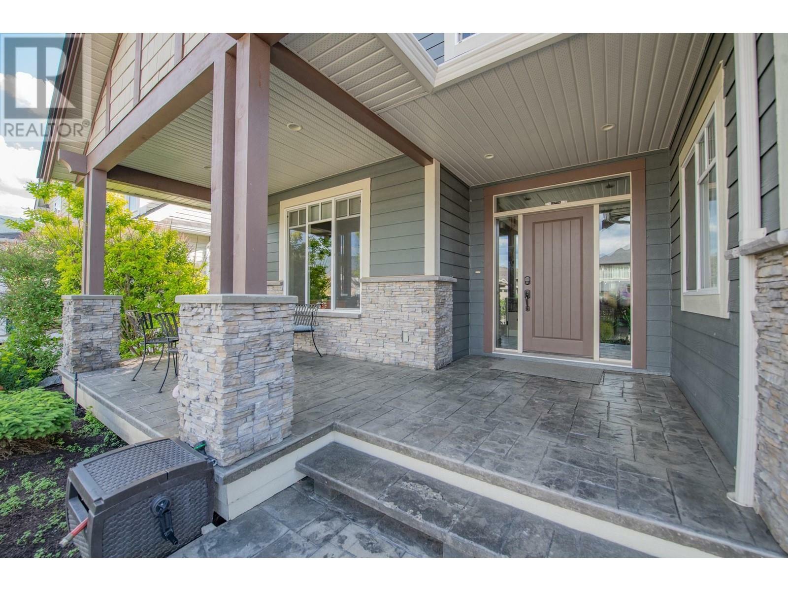 ARMSTRONG, British Columbia, V4Y 0X9, CA, 6 Bedrooms Bedrooms, ,3 BathroomsBathrooms,Residential,For Sale,1838697