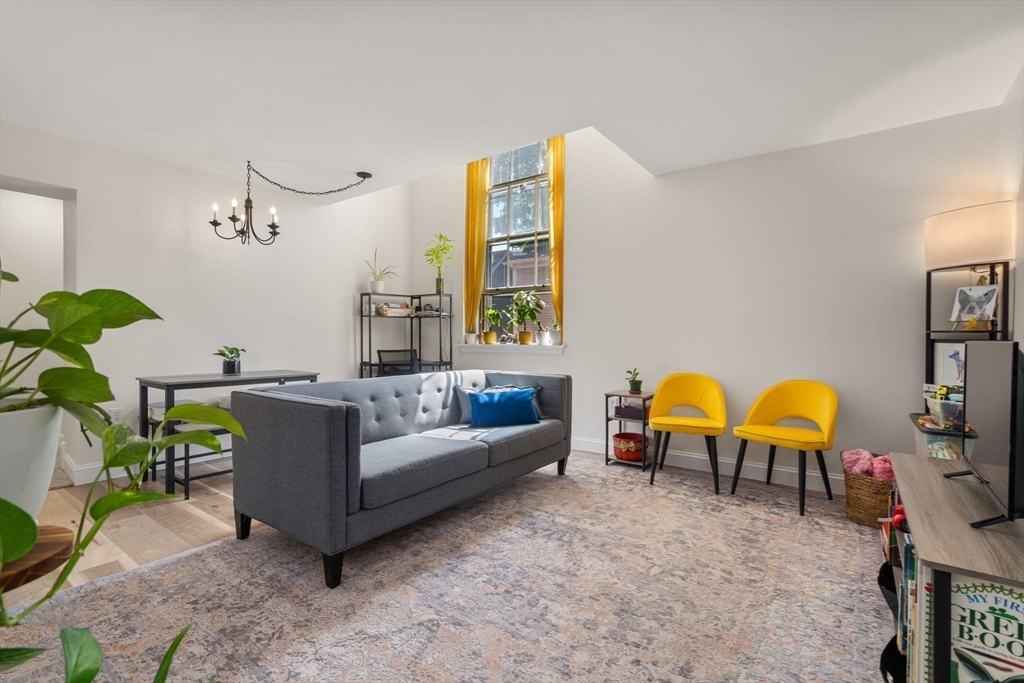 Salem, Massachusetts, 01970, United States, 3 Bedrooms Bedrooms, ,3 BathroomsBathrooms,Residential,For Sale,1927367