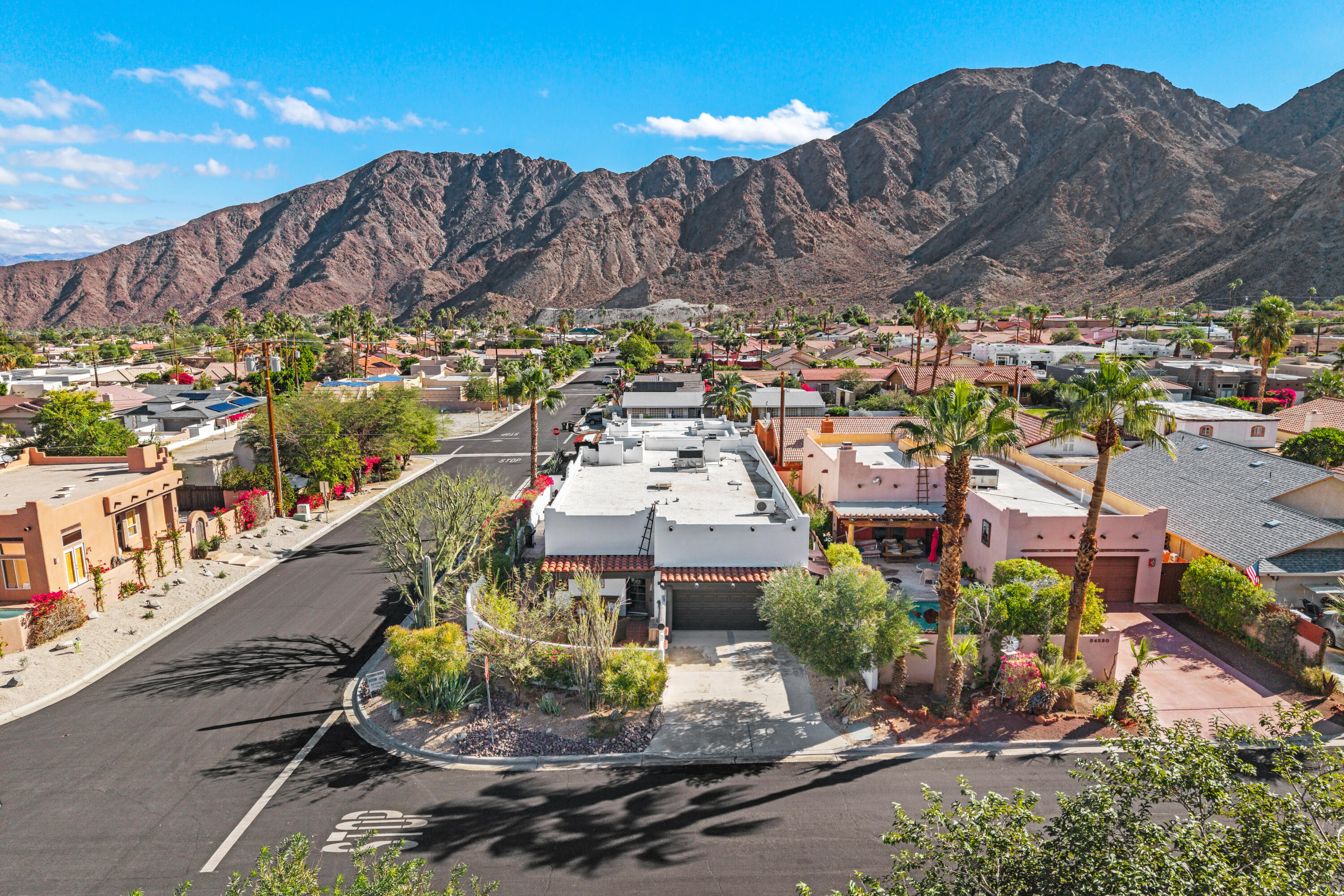 La Quinta, California, 92253, United States, 3 Bedrooms Bedrooms, ,2 BathroomsBathrooms,Residential,For Sale,1995878