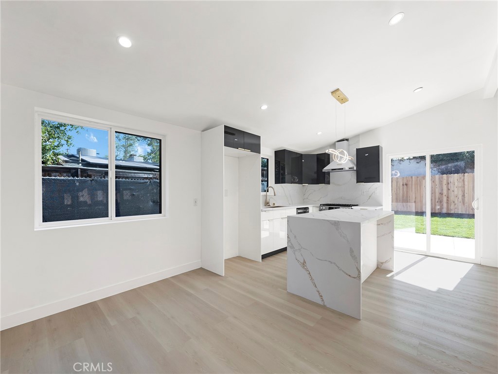 Winnetka, California, 91306, United States, 5 Bedrooms Bedrooms, ,3 BathroomsBathrooms,Residential,For Sale,1987319