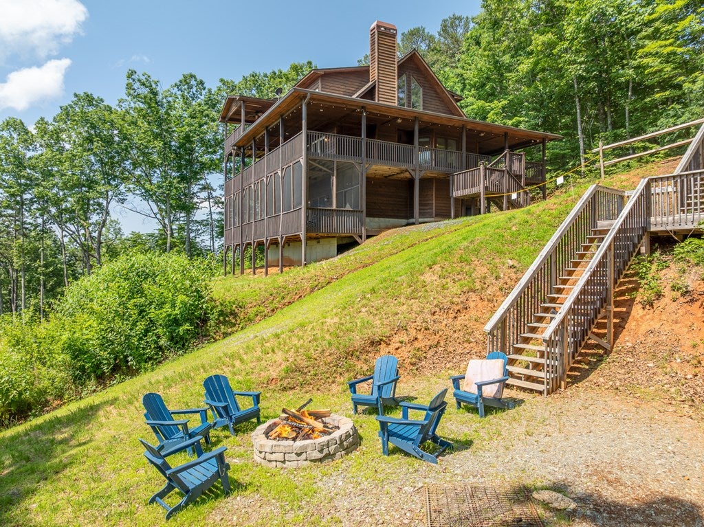 Murphy, North Carolina, 28096, United States, 4 Bedrooms Bedrooms, ,4 BathroomsBathrooms,Residential,For Sale,1871298