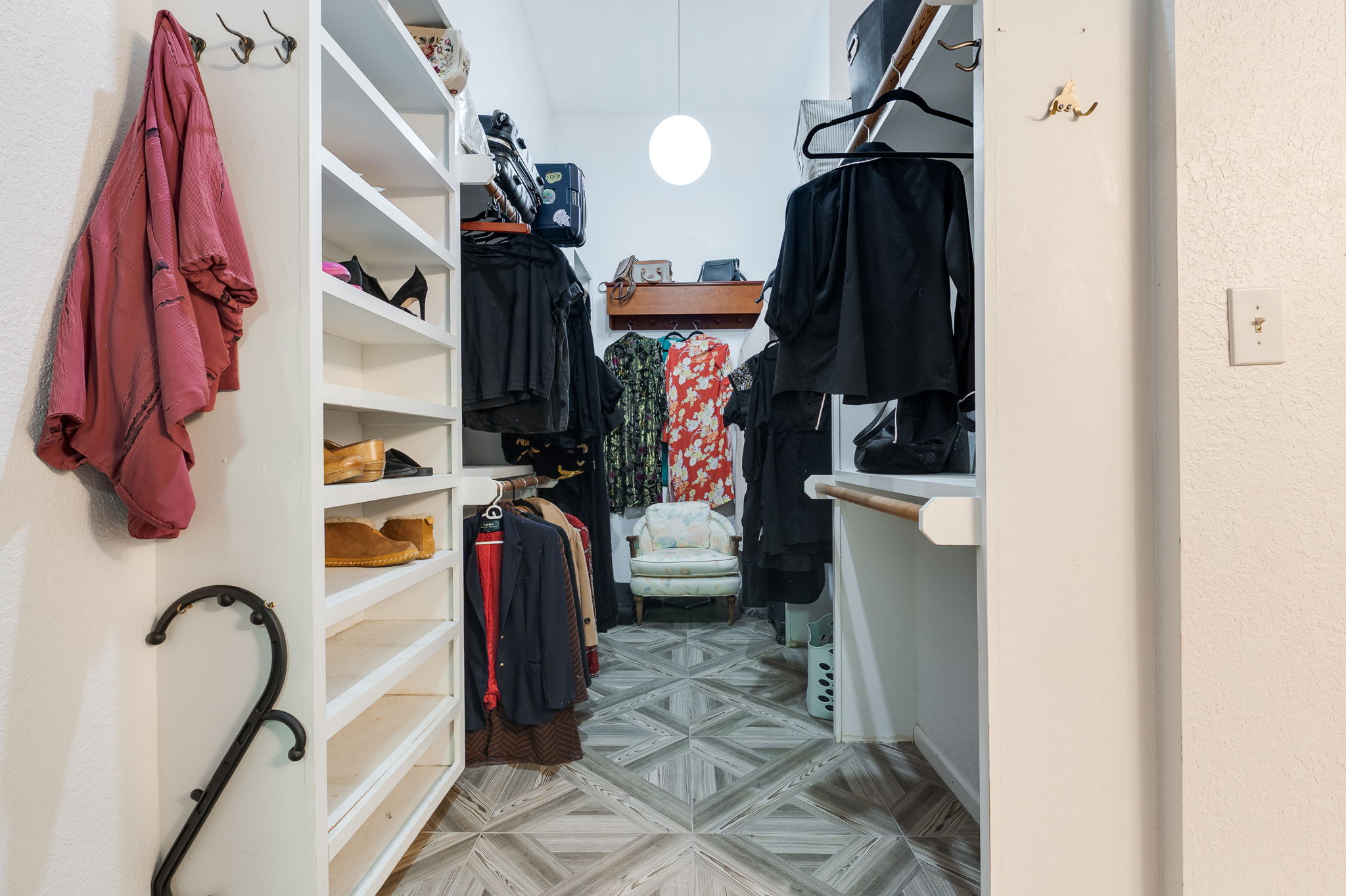  7000 Lakepointe Drive, Oklahoma City, OK 73116 - 物件實景