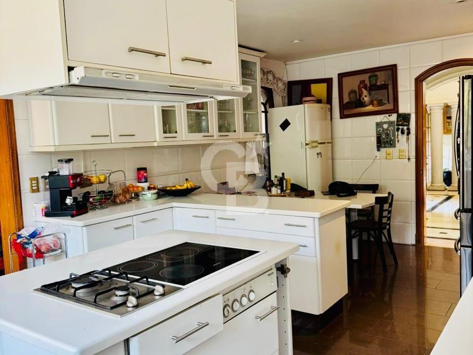 Lo Barnechea, Chile, 5 Bedrooms Bedrooms, ,5 BathroomsBathrooms,Residential,For Sale,1966133