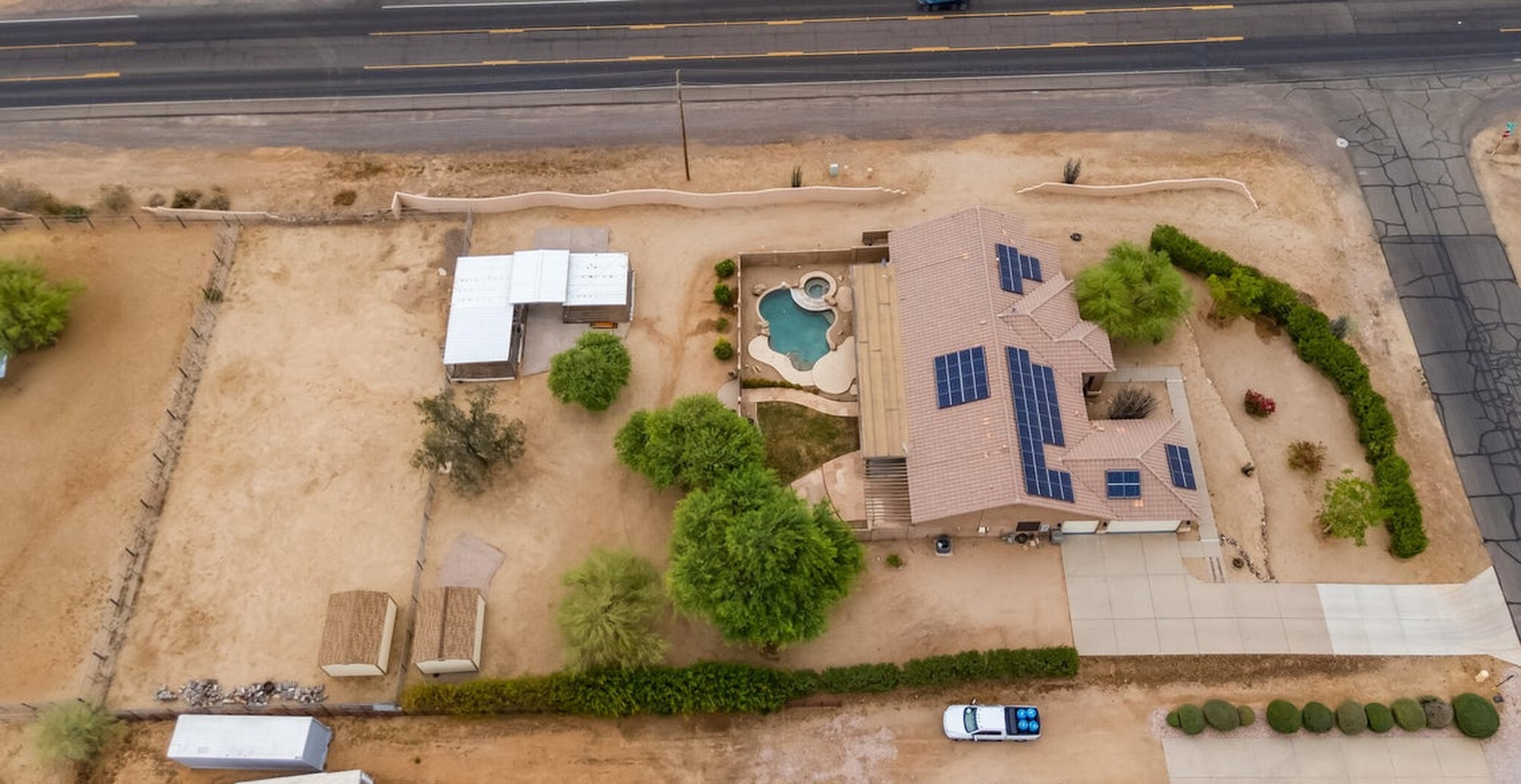  512 E Jordon Lane  Phoenix, AZ - 物件實景