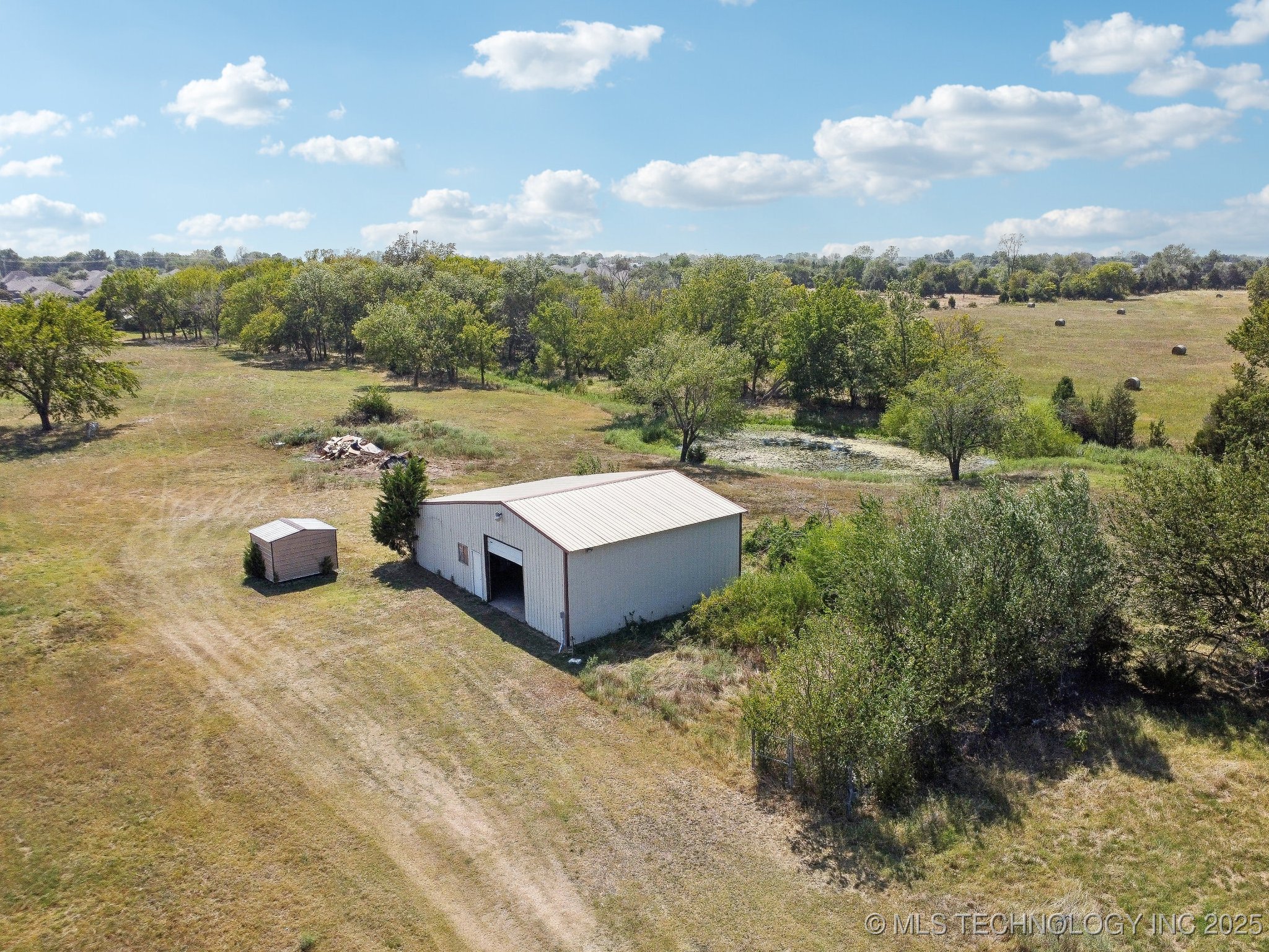 Collinsville, Oklahoma, 74021, United States, 4 Bedrooms Bedrooms, ,3 BathroomsBathrooms,Residential,For Sale,1993596
