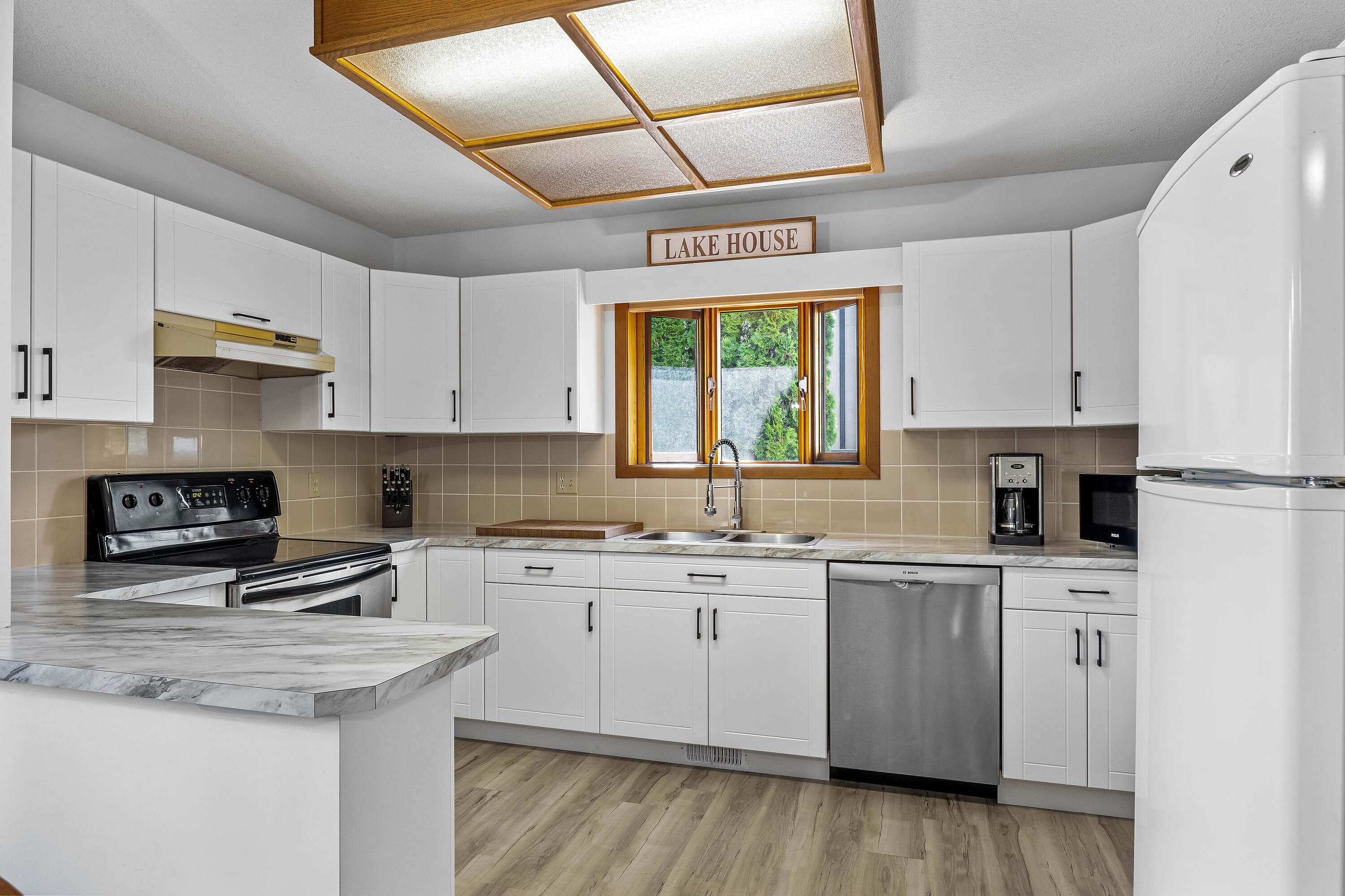  Salmon Arm, Thompson & Okanagan - 物件實景