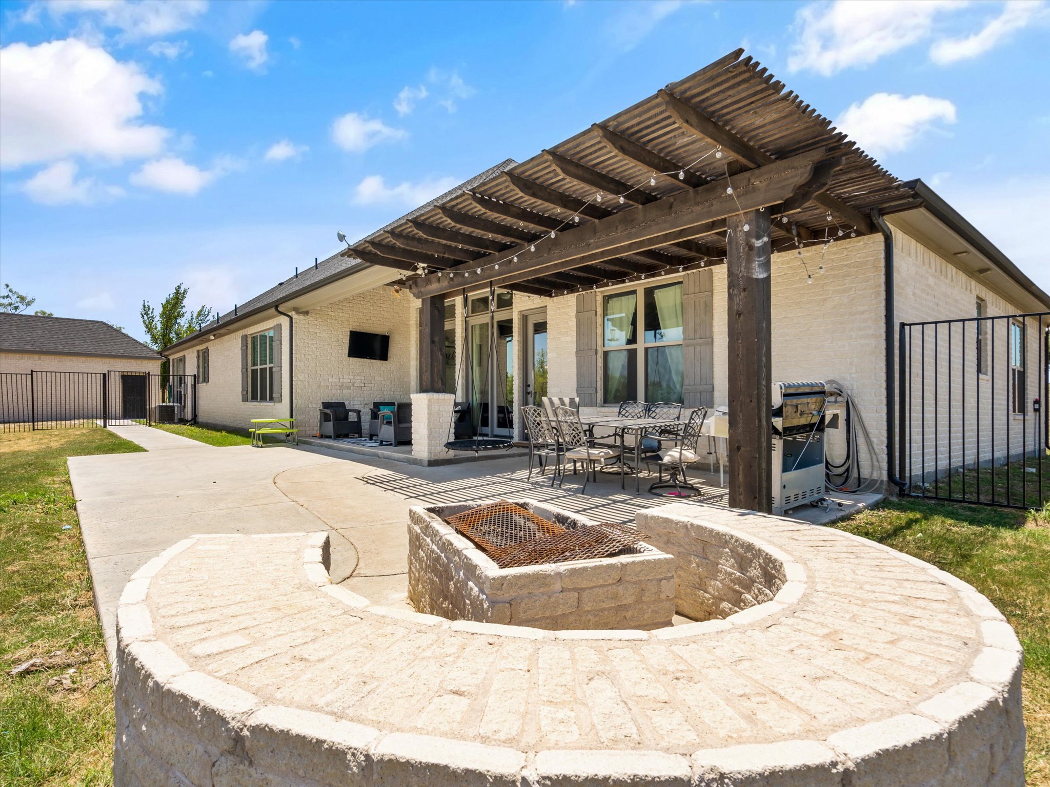  Highly sought after school district, Brock ISD - 物件實景