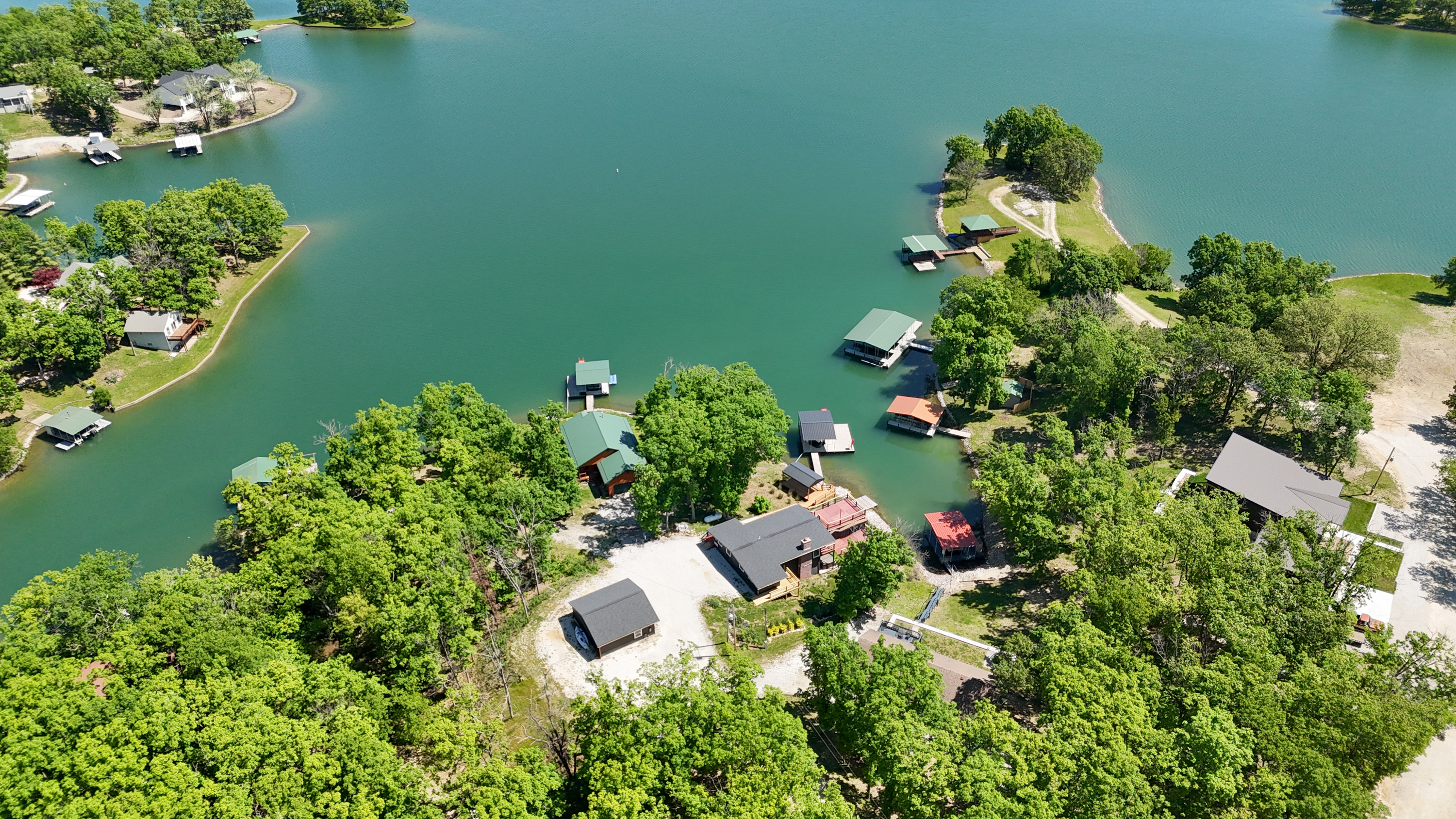 Keytesville, Missouri, 65261, United States, 4 Bedrooms Bedrooms, ,3 BathroomsBathrooms,Residential,For Sale,2048618