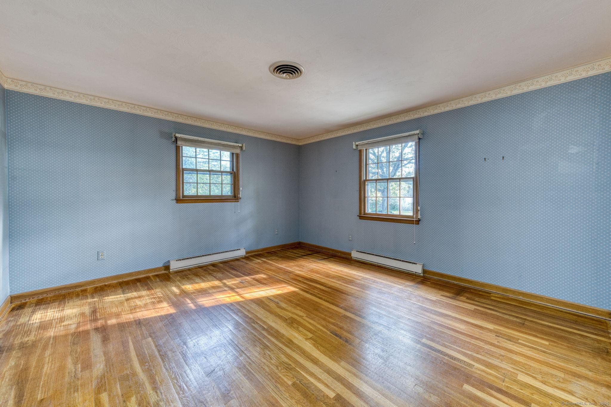 Wethersfield, Connecticut, 06109, United States, 4 Bedrooms Bedrooms, ,3 BathroomsBathrooms,Residential,For Sale,1935230