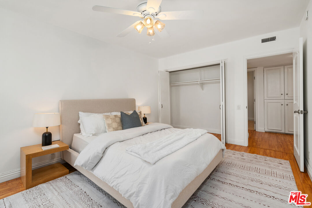 Sherman Oaks, California, 91423, United States, 3 Bedrooms Bedrooms, ,3 BathroomsBathrooms,Residential,For Sale,1927164