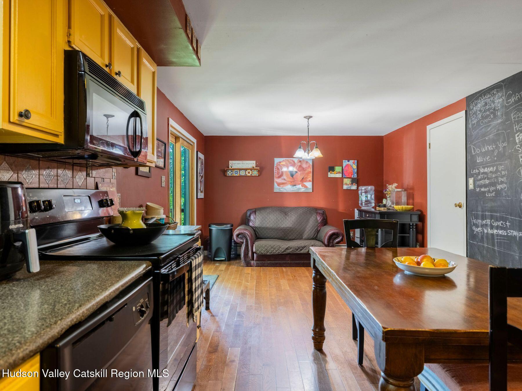 New Paltz, New York, 12561, United States, 4 Bedrooms Bedrooms, ,3 BathroomsBathrooms,Residential,For Sale,1849625