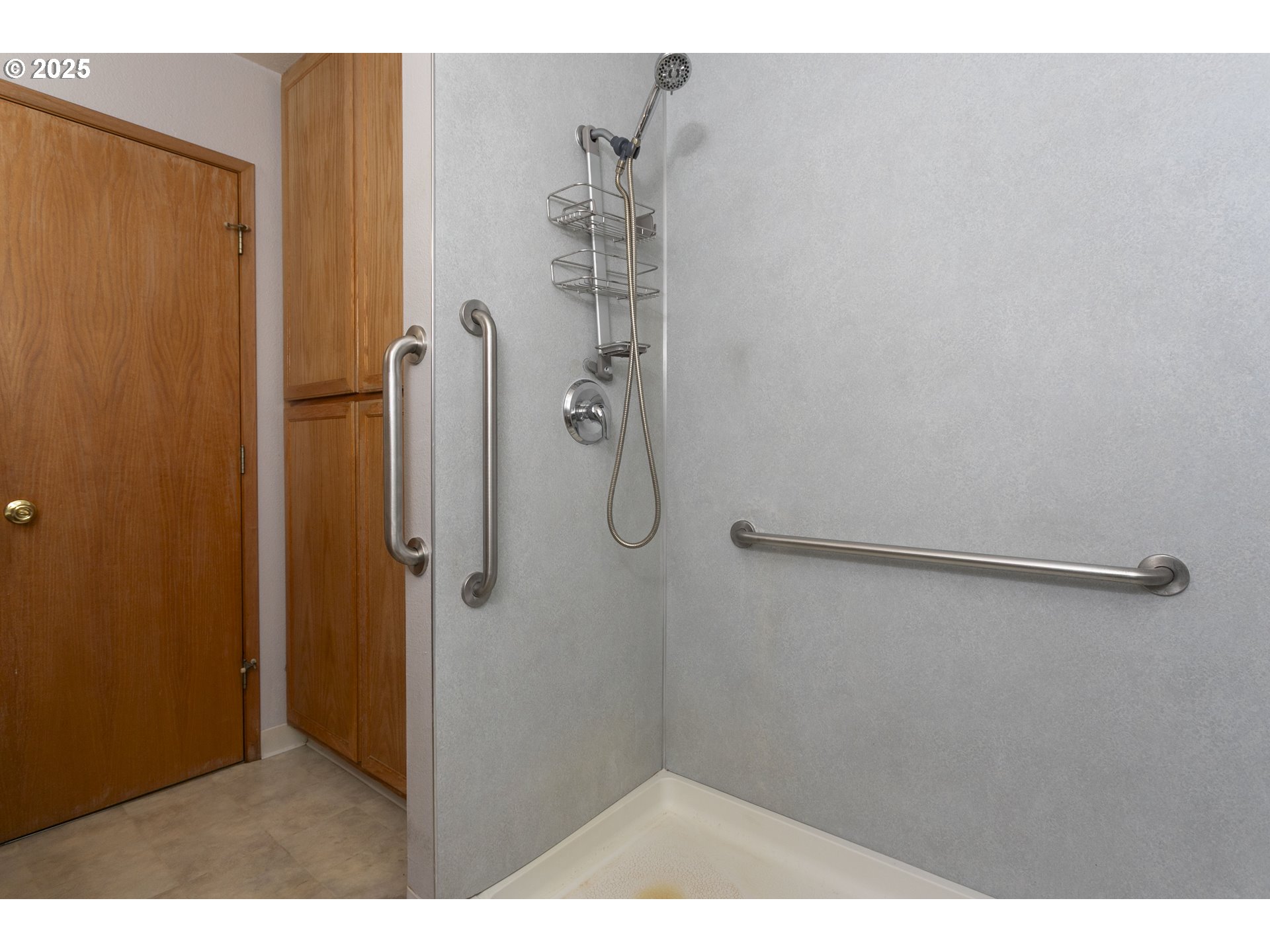 Vancouver, Washington, 98663, United States, 3 Bedrooms Bedrooms, ,1 BathroomBathrooms,Residential,For Sale,1911249