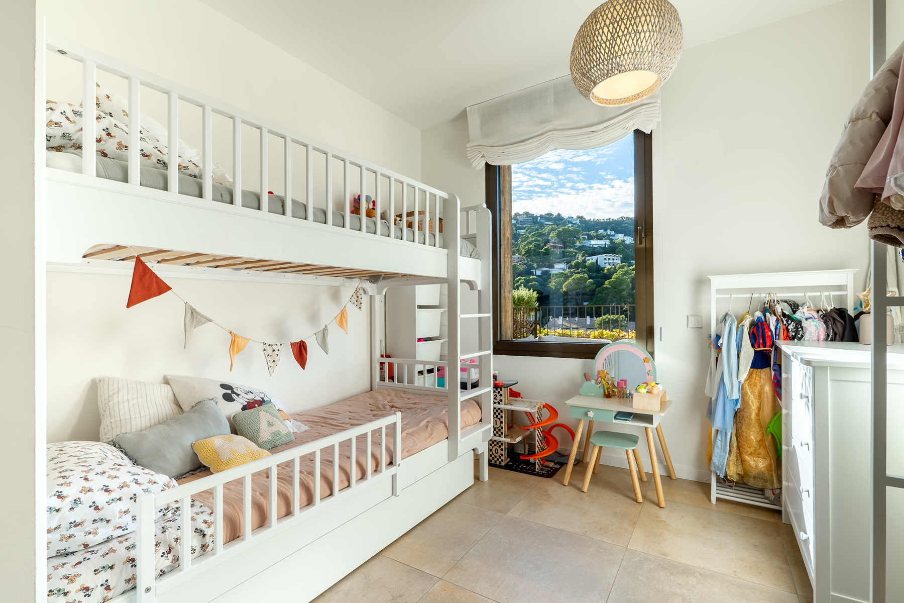  Exclusive Penthouse at Street Level with Sea Views in Sa Riera, Costa Brava - 物件實景