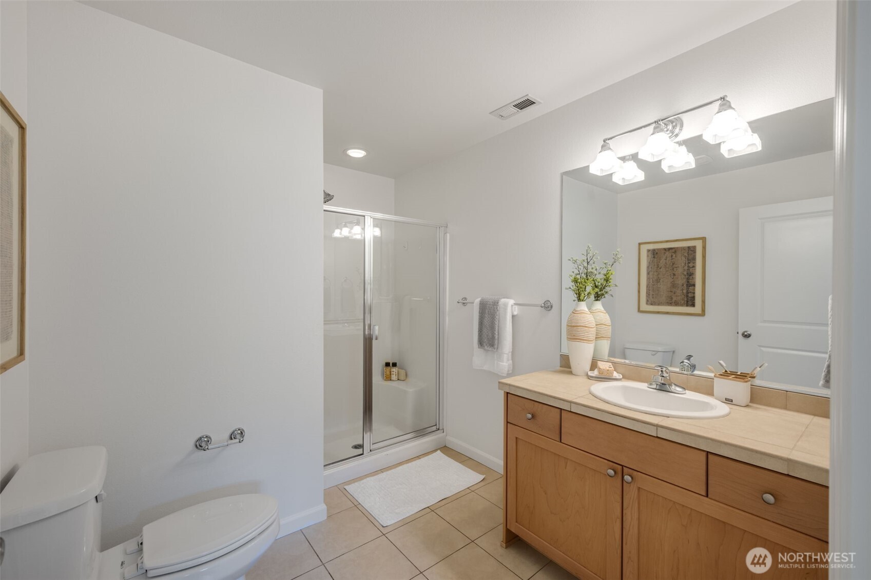 Seattle, Washington, 98108, United States, 3 Bedrooms Bedrooms, ,2 BathroomsBathrooms,Residential,For Sale,1862299