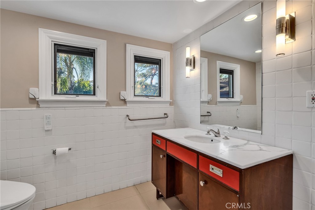 San Marino, California, 91108, United States, 5 Bedrooms Bedrooms, ,6 BathroomsBathrooms,Residential,For Sale,1686890