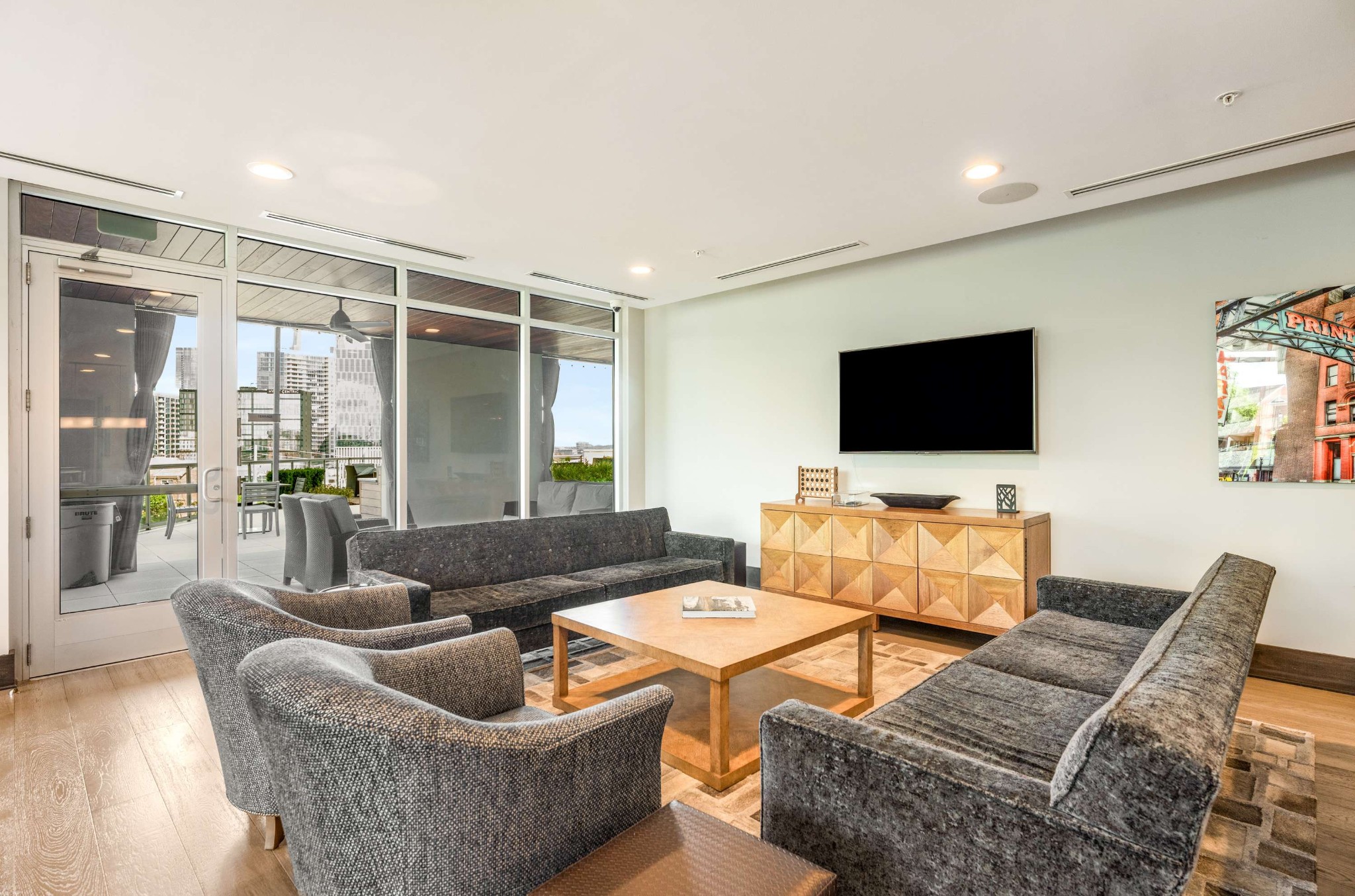  20 Rutledge St, Nashville, TN, 37210 - 物件實景