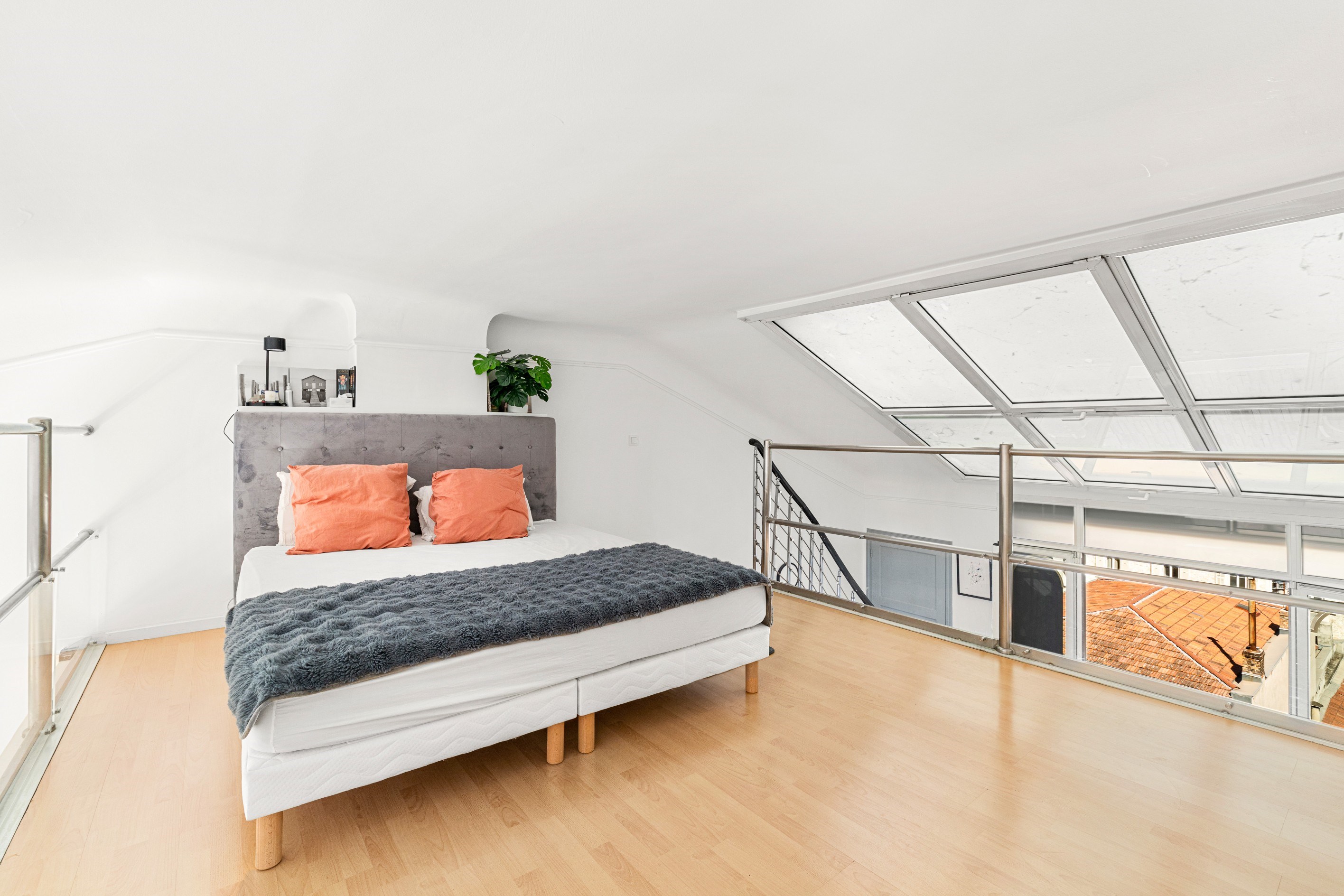  Notre-Dame – Characterful Loft with mezzanine and open city views - 物件實景
