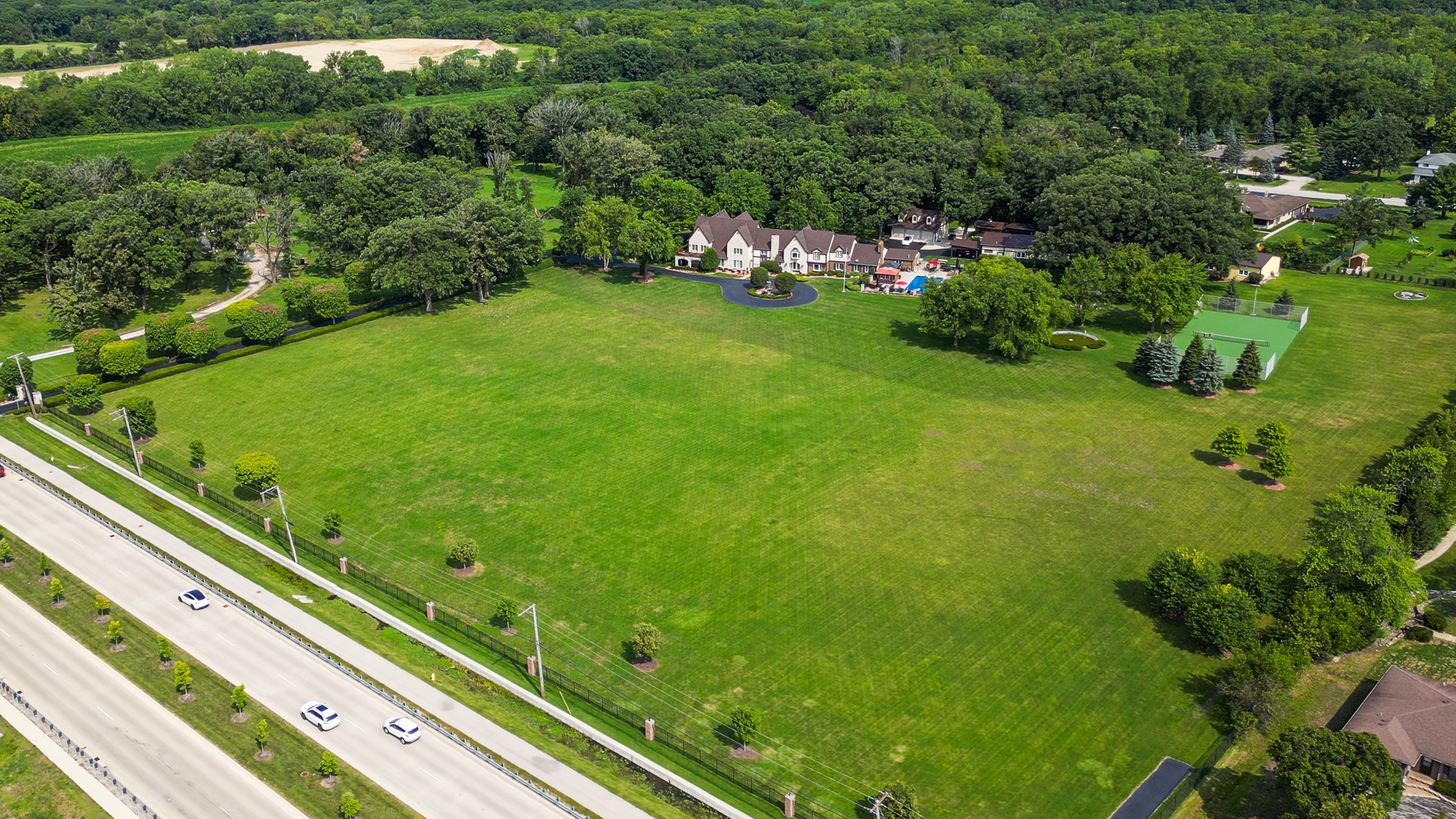 Homer Glen, Illinois, 60491, United States, 4 Bedrooms Bedrooms, ,5 BathroomsBathrooms,Residential,For Sale,1940252
