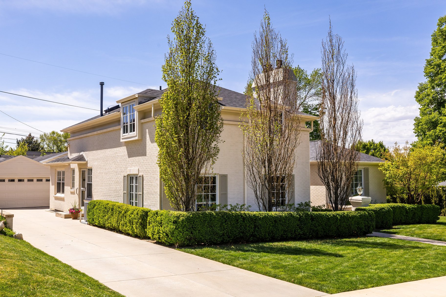  Exceptional Country Club Two-Story - 物件實景