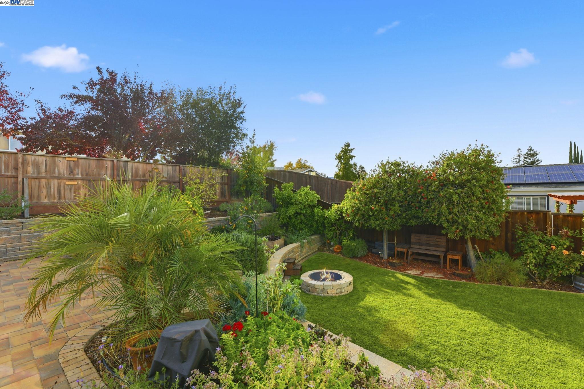 Pleasanton, California, 94566, United States, 4 Bedrooms Bedrooms, ,2 BathroomsBathrooms,Residential,For Sale,1988174