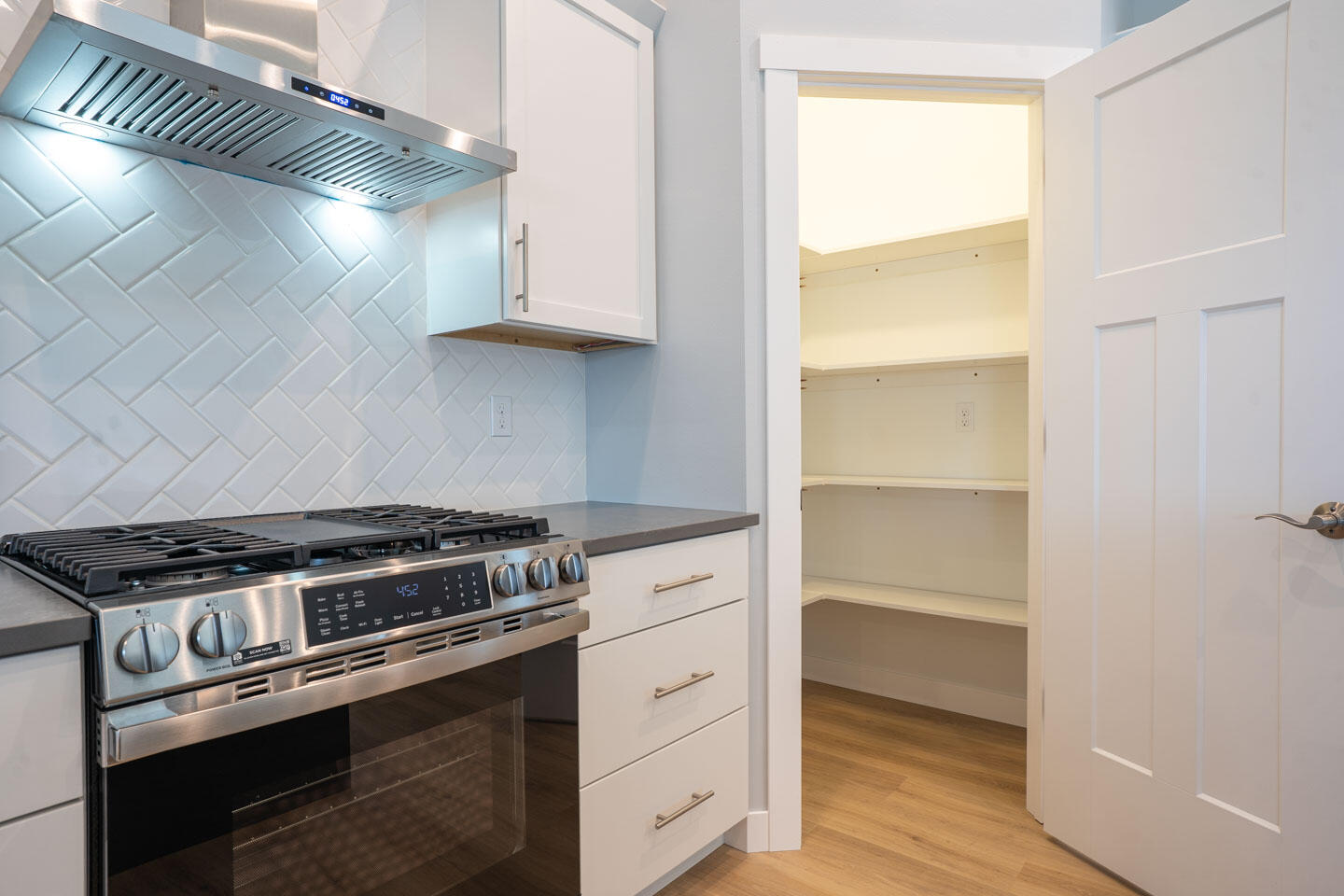 Holmen, Wisconsin, 54636, United States, 3 Bedrooms Bedrooms, ,2 BathroomsBathrooms,Residential,For Sale,1960662