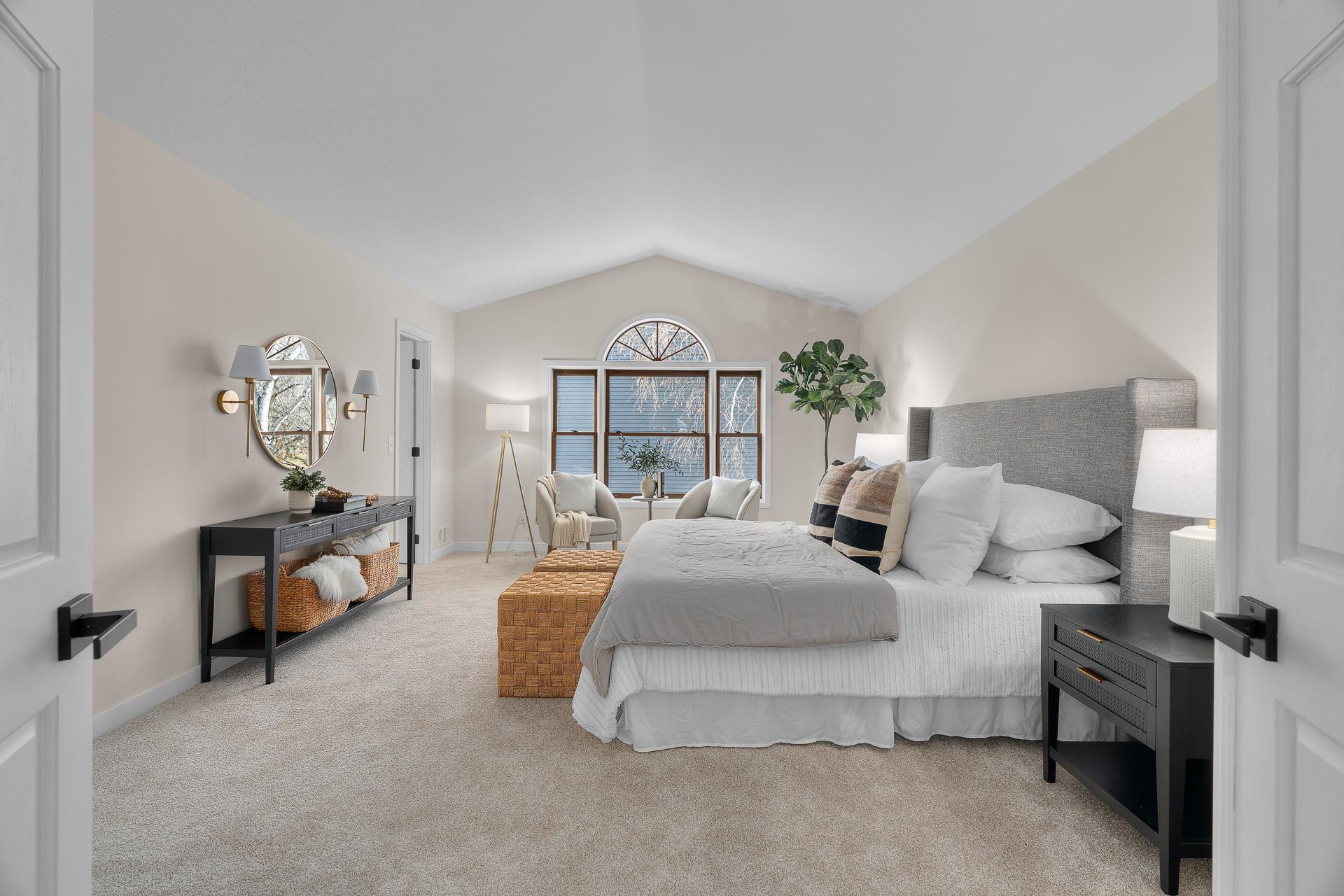 Eden Prairie, Minnesota, 55347, United States, 4 Bedrooms Bedrooms, ,4 BathroomsBathrooms,Residential,For Sale,1993292