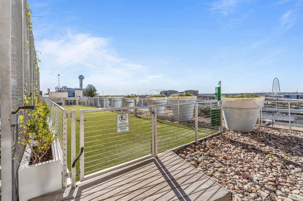 Dallas, Texas, 75219, United States, 2 Bedrooms Bedrooms, ,3 BathroomsBathrooms,Residential,For Sale,1916965