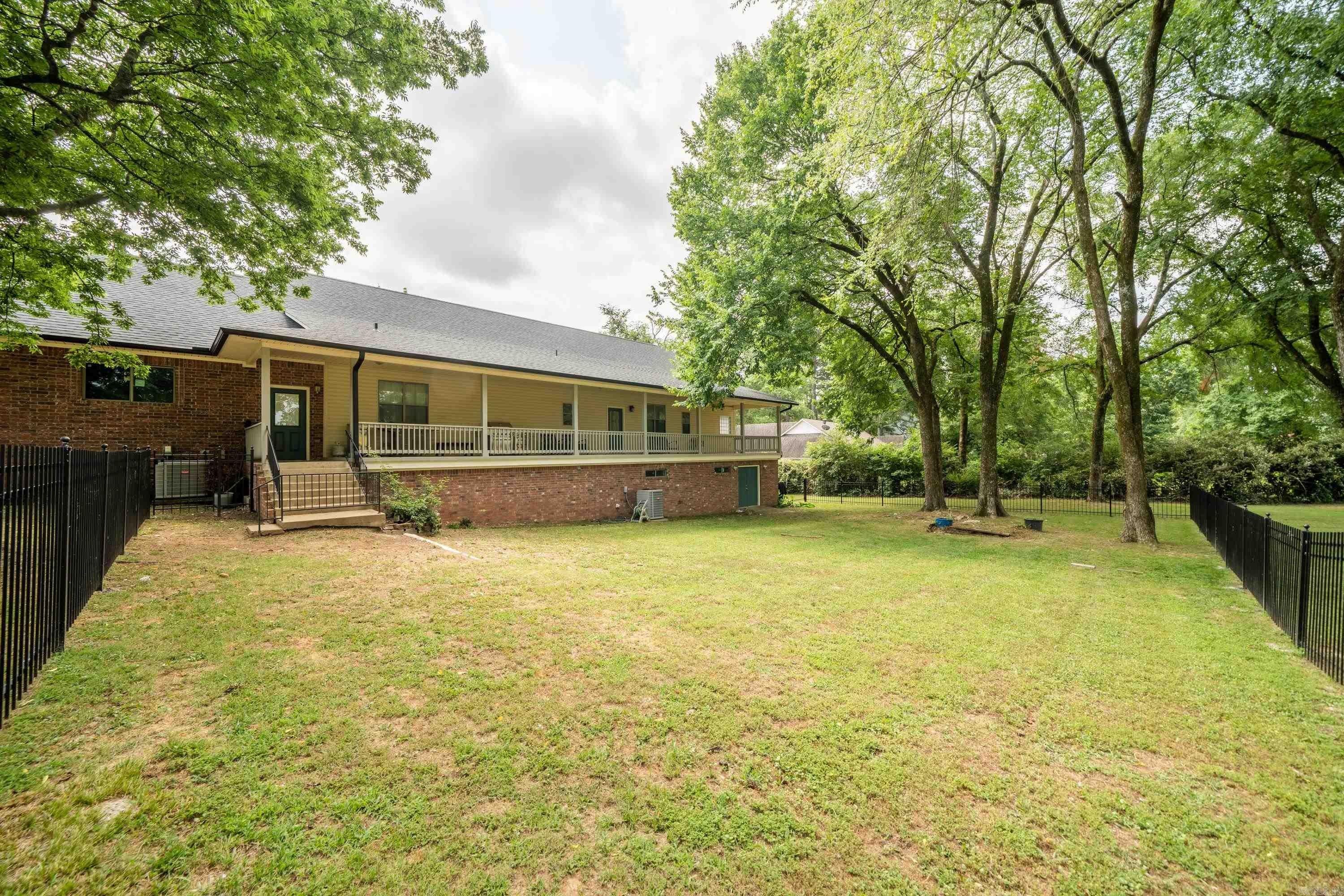 Hot Springs, Arkansas, 71913, United States, 5 Bedrooms Bedrooms, ,3 BathroomsBathrooms,Residential,For Sale,1977820