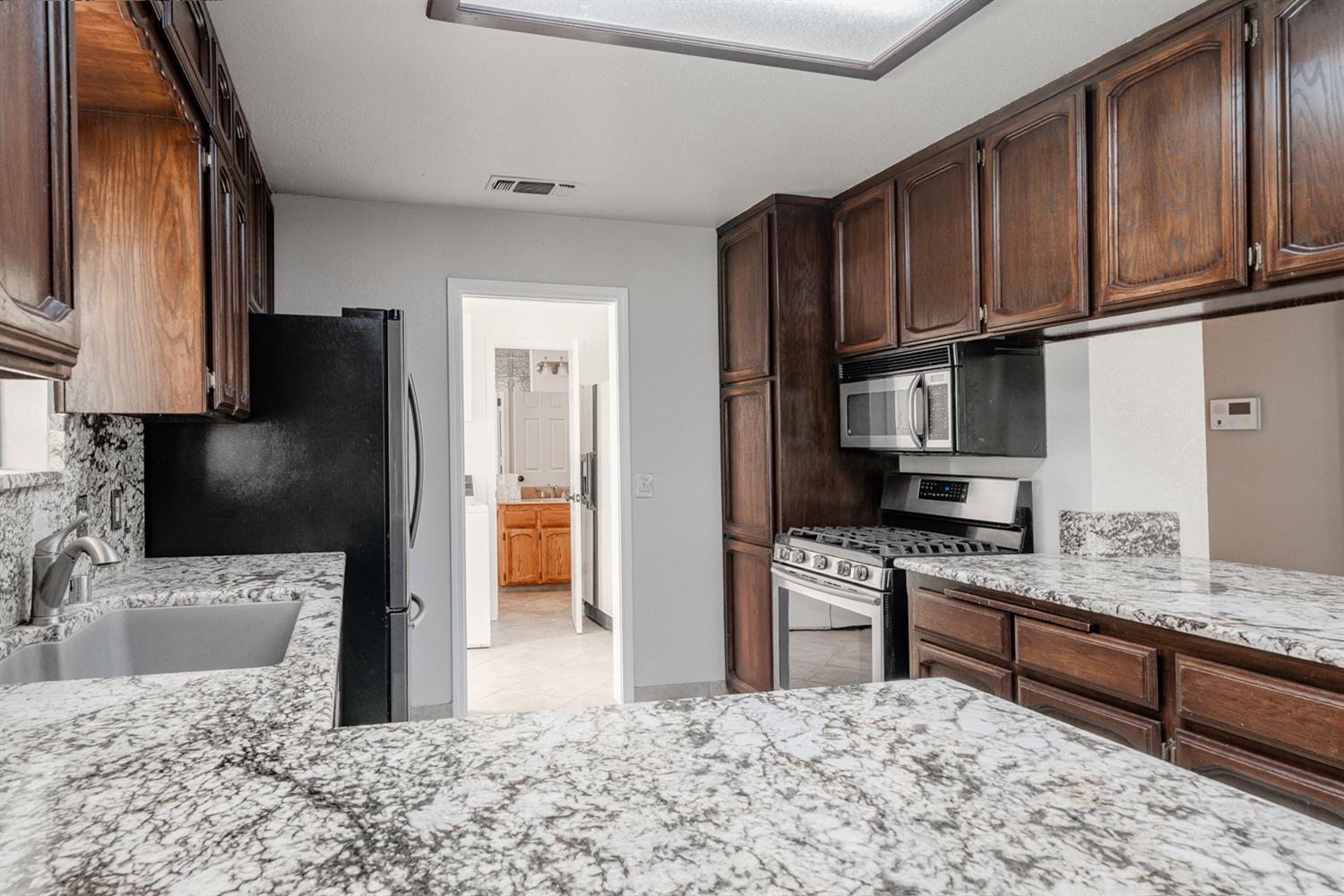 Madera, California, 93636, United States, 4 Bedrooms Bedrooms, ,3 BathroomsBathrooms,Residential,For Sale,1914186