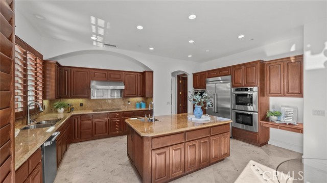 Silverado, California, 92676, United States, 6 Bedrooms Bedrooms, ,7 BathroomsBathrooms,Residential,For Sale,2034408