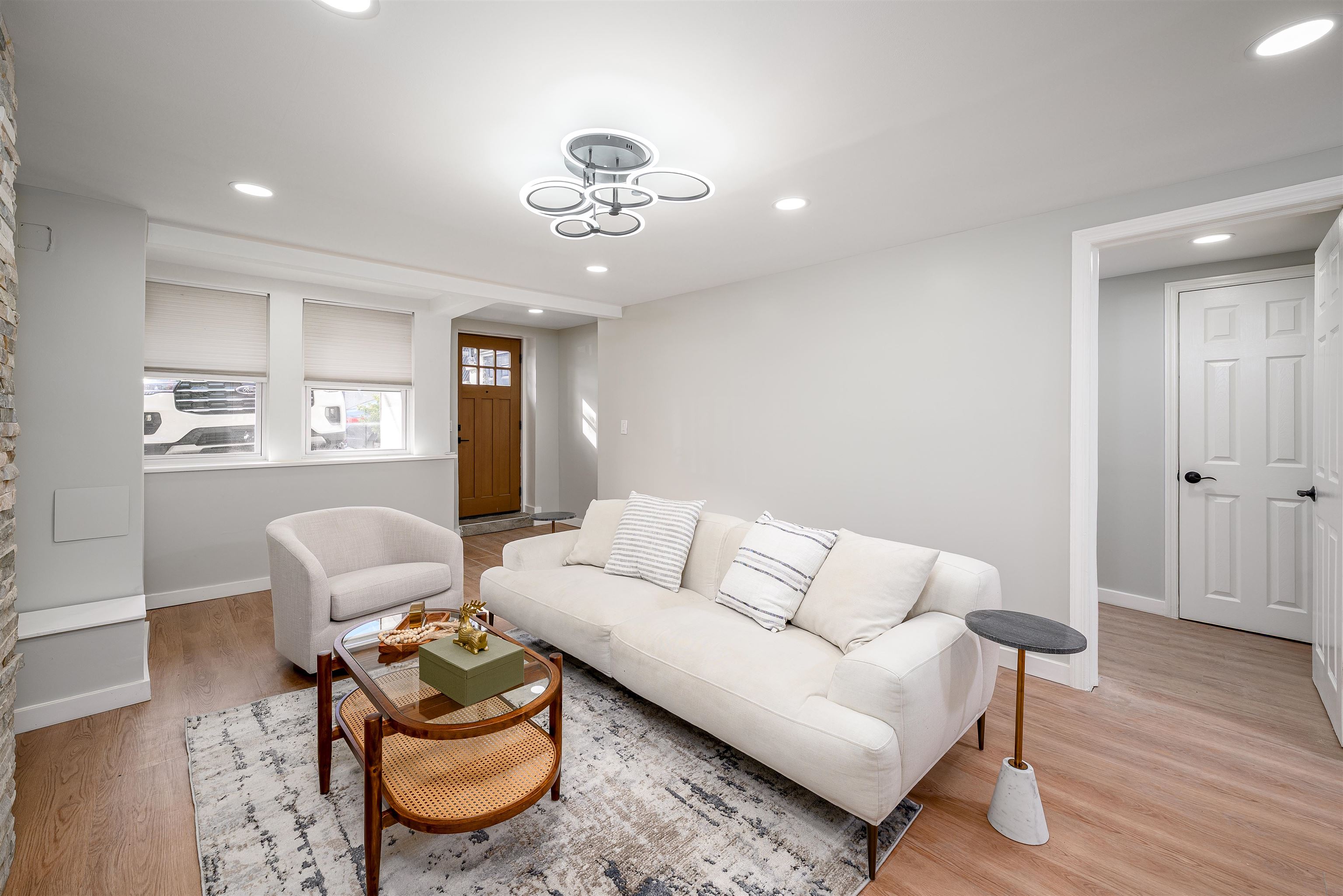 Jersey City, New Jersey, 07307, United States, 3 Bedrooms Bedrooms, ,2 BathroomsBathrooms,Residential,For Sale,1996189