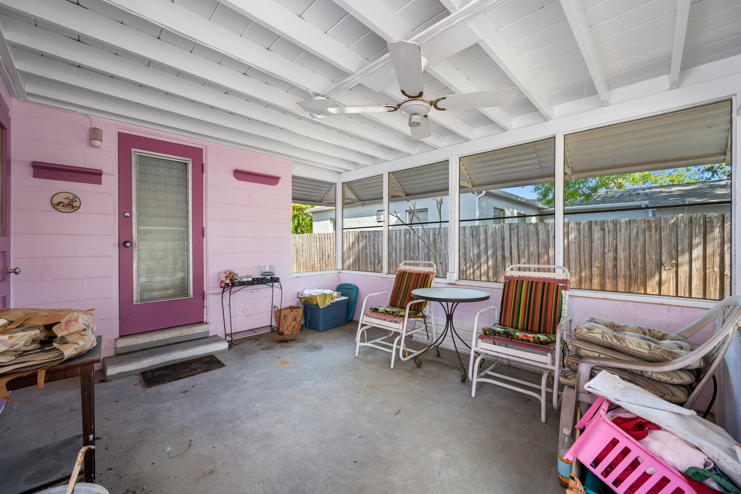 St Petersburg, Florida, 33701, United States, 2 Bedrooms Bedrooms, ,1 BathroomBathrooms,Residential,For Sale,1862109