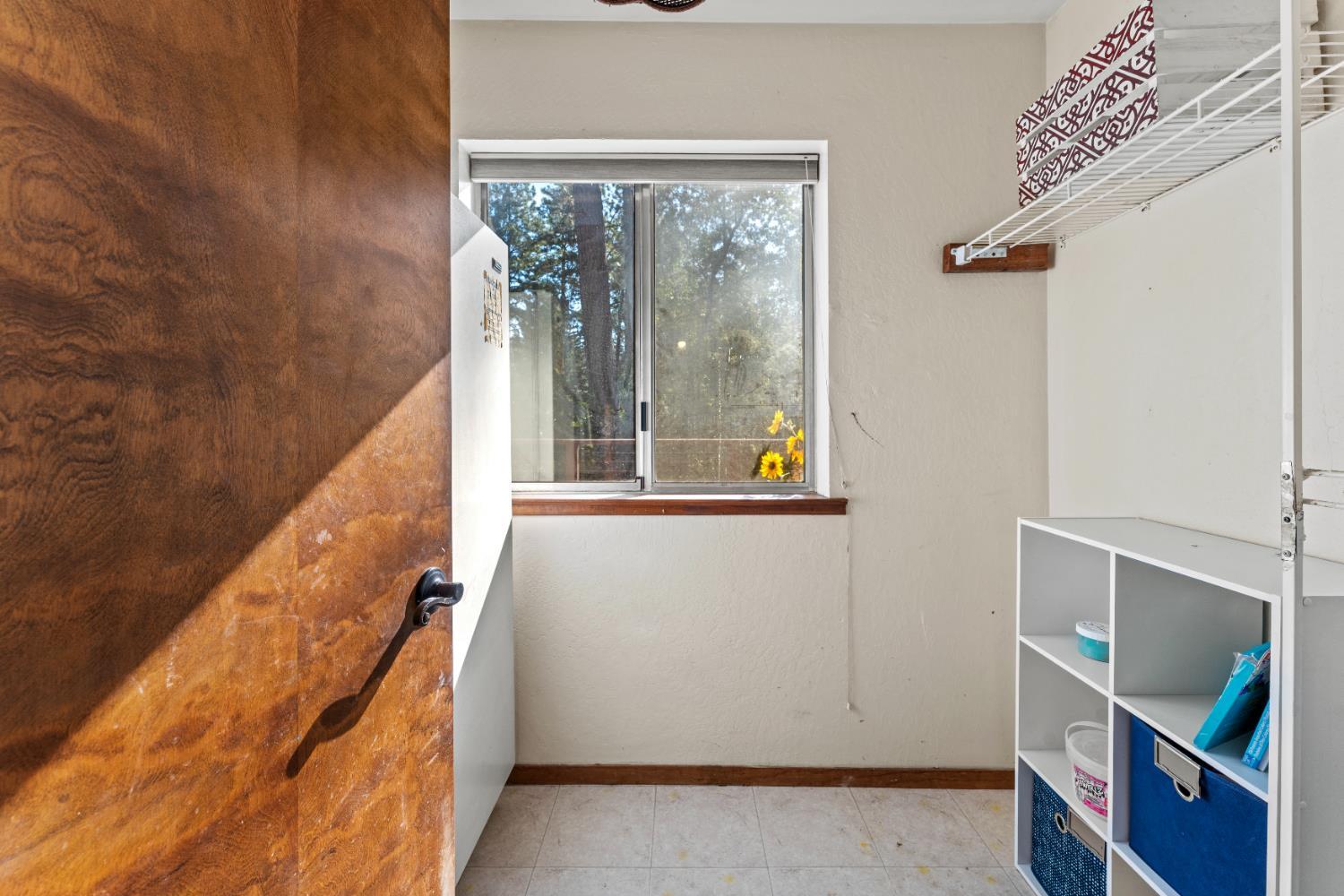 Colfax, California, 95713, United States, 3 Bedrooms Bedrooms, ,2 BathroomsBathrooms,Residential,For Sale,1940988