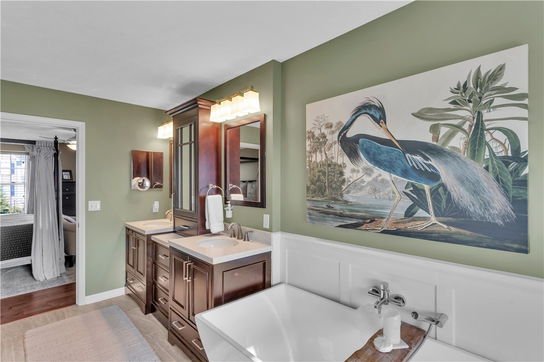 Brighton Twp, Pennsylvania, 15009, United States, 5 Bedrooms Bedrooms, ,4 BathroomsBathrooms,Residential,For Sale,1866619