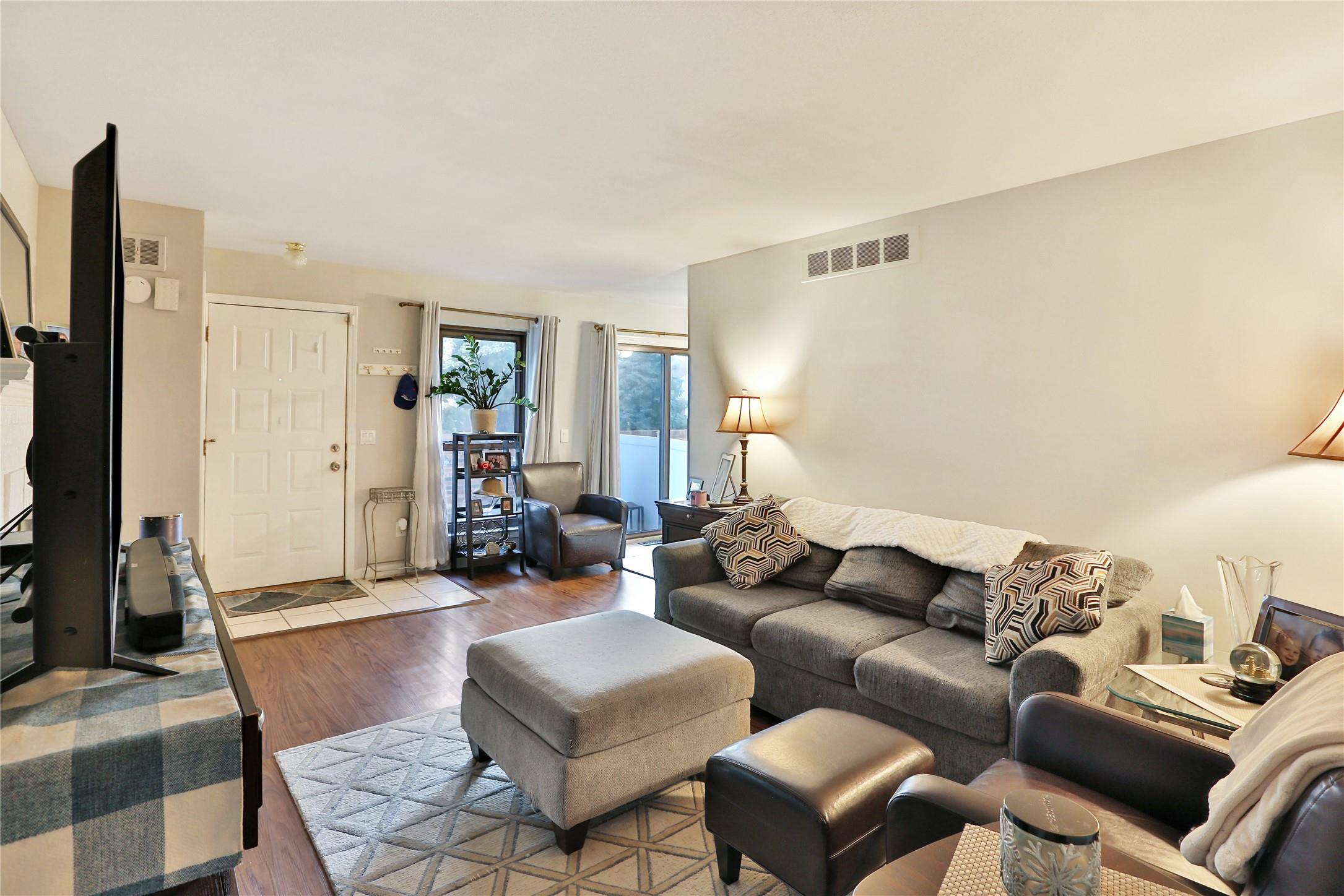  Clinton Township - 物件實景