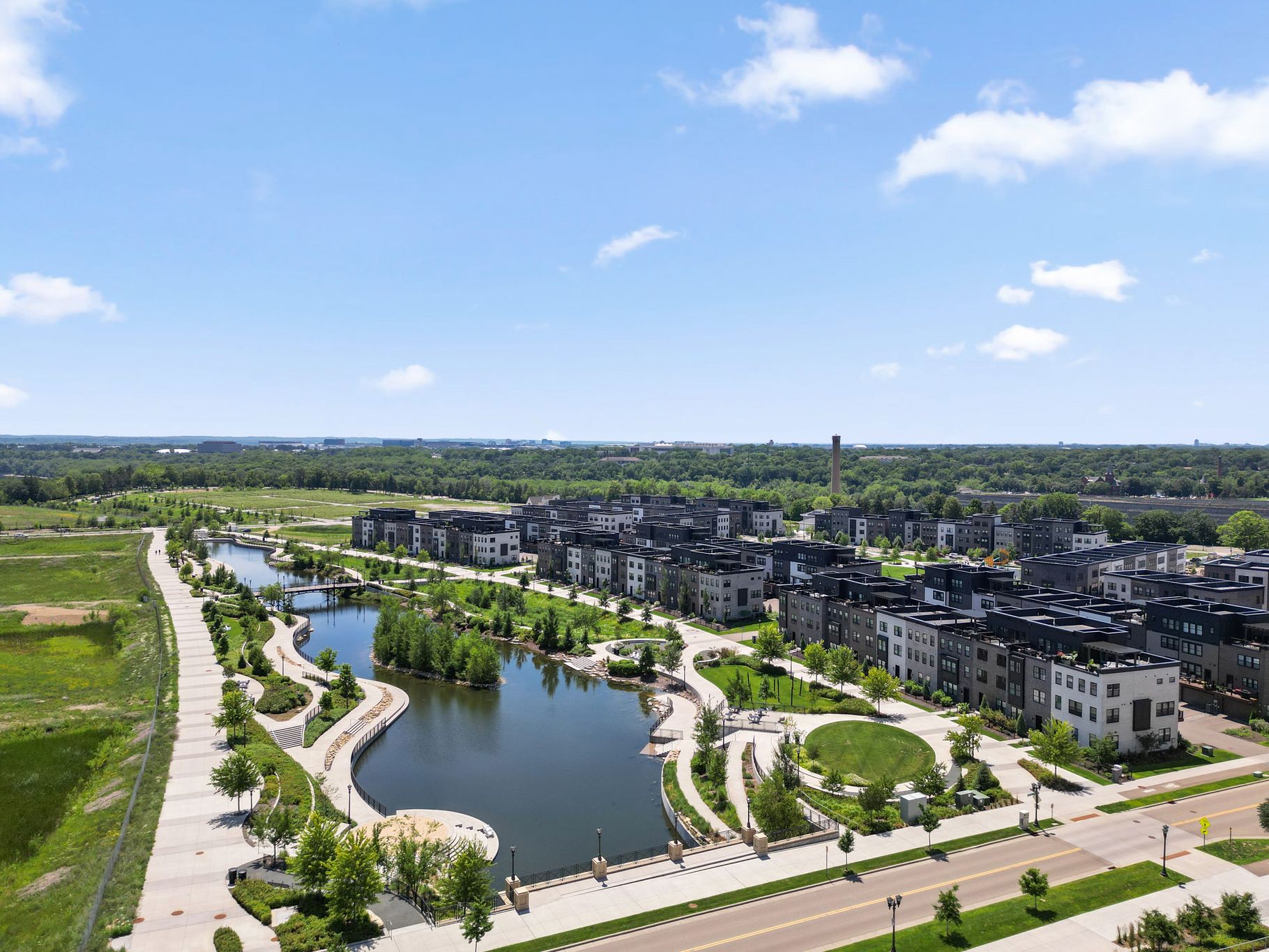  Urban Living at Its Finest: Expansive Highland Bridge Rowhome with River Views - 物件實景