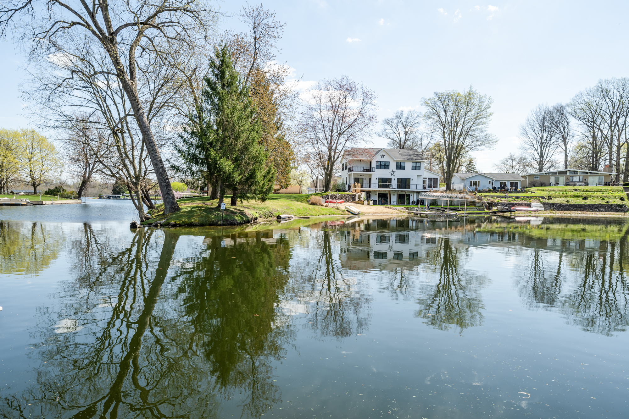 Coloma, Michigan, 49038, United States, 3 Bedrooms Bedrooms, ,2 BathroomsBathrooms,Residential,For Sale,1787347