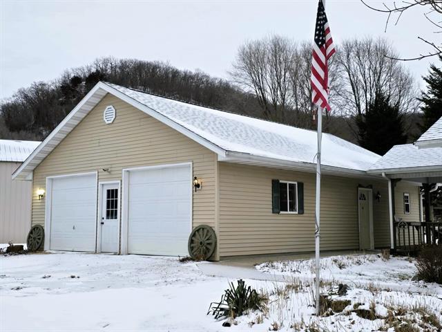 Gays Mills, Wisconsin, 54631, United States, 3 Bedrooms Bedrooms, ,3 BathroomsBathrooms,Residential,For Sale,2006070